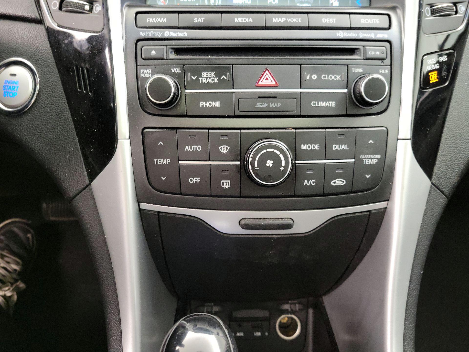 Thumbnail: 2014 Hyundai Sonata - 17