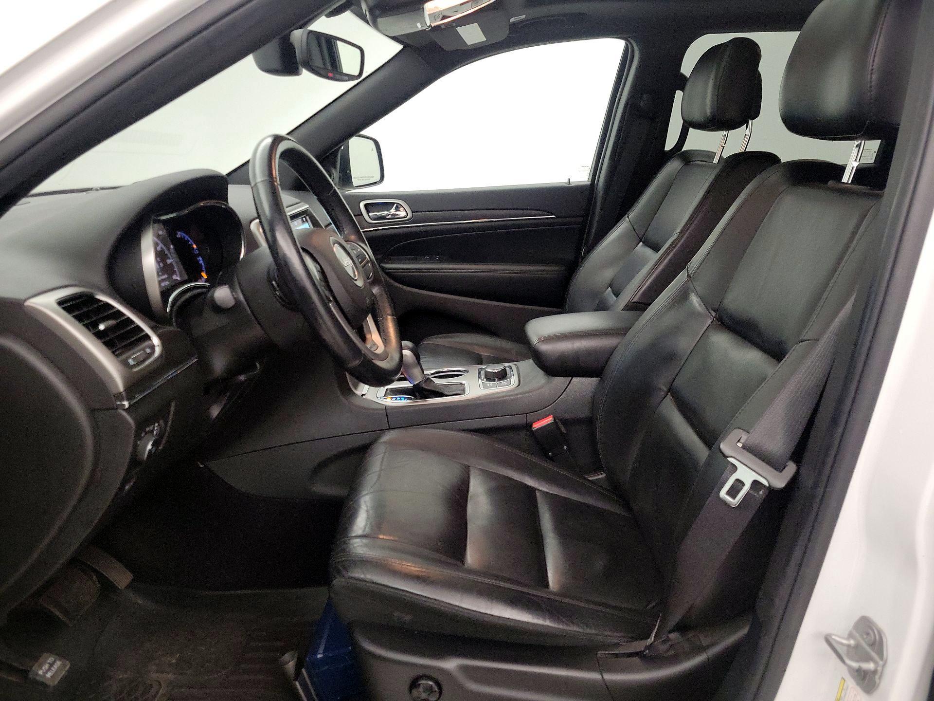 Thumbnail: 2018 Jeep Grand Cherokee - 11