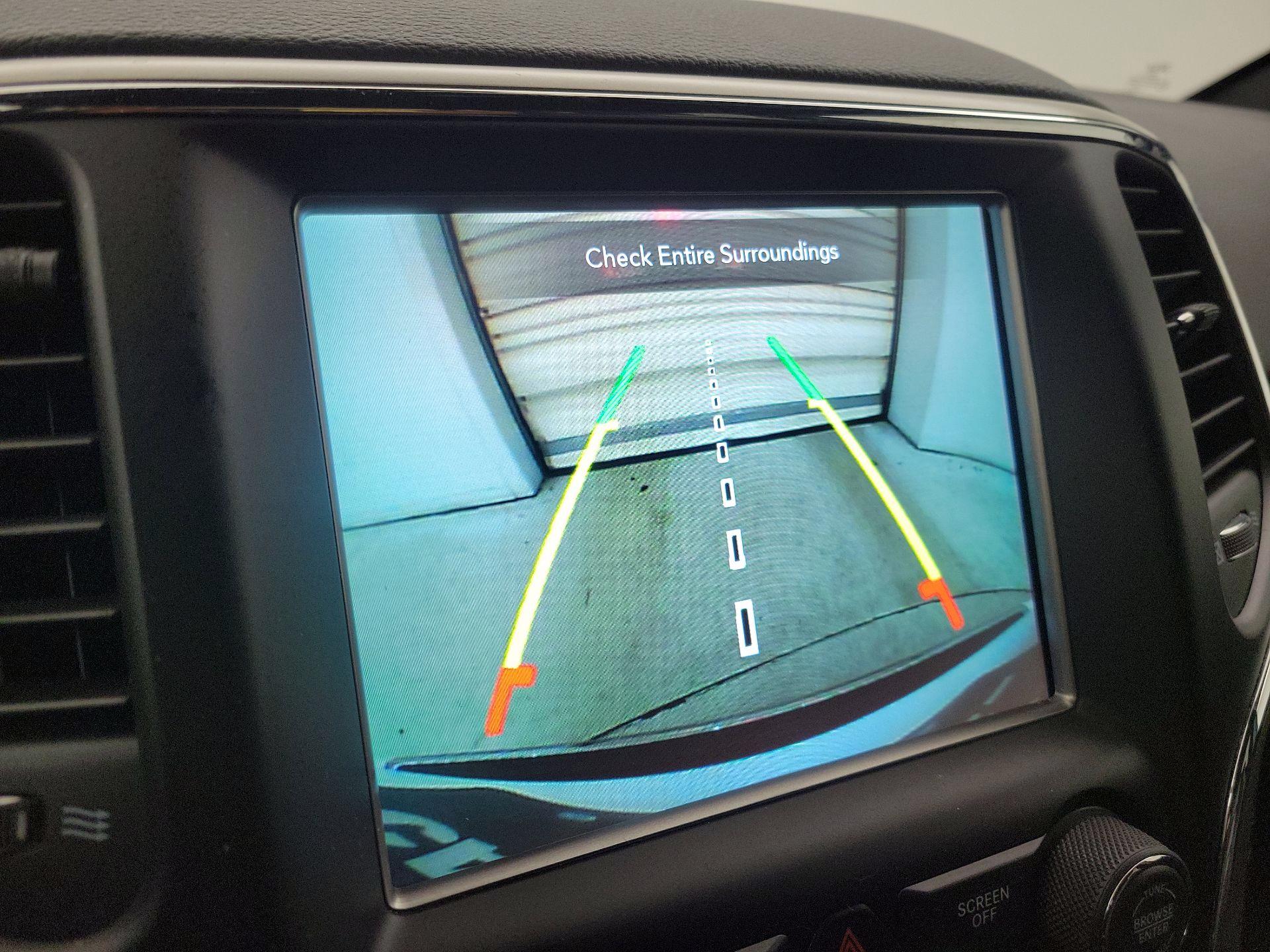 Thumbnail: 2018 Jeep Grand Cherokee - 15