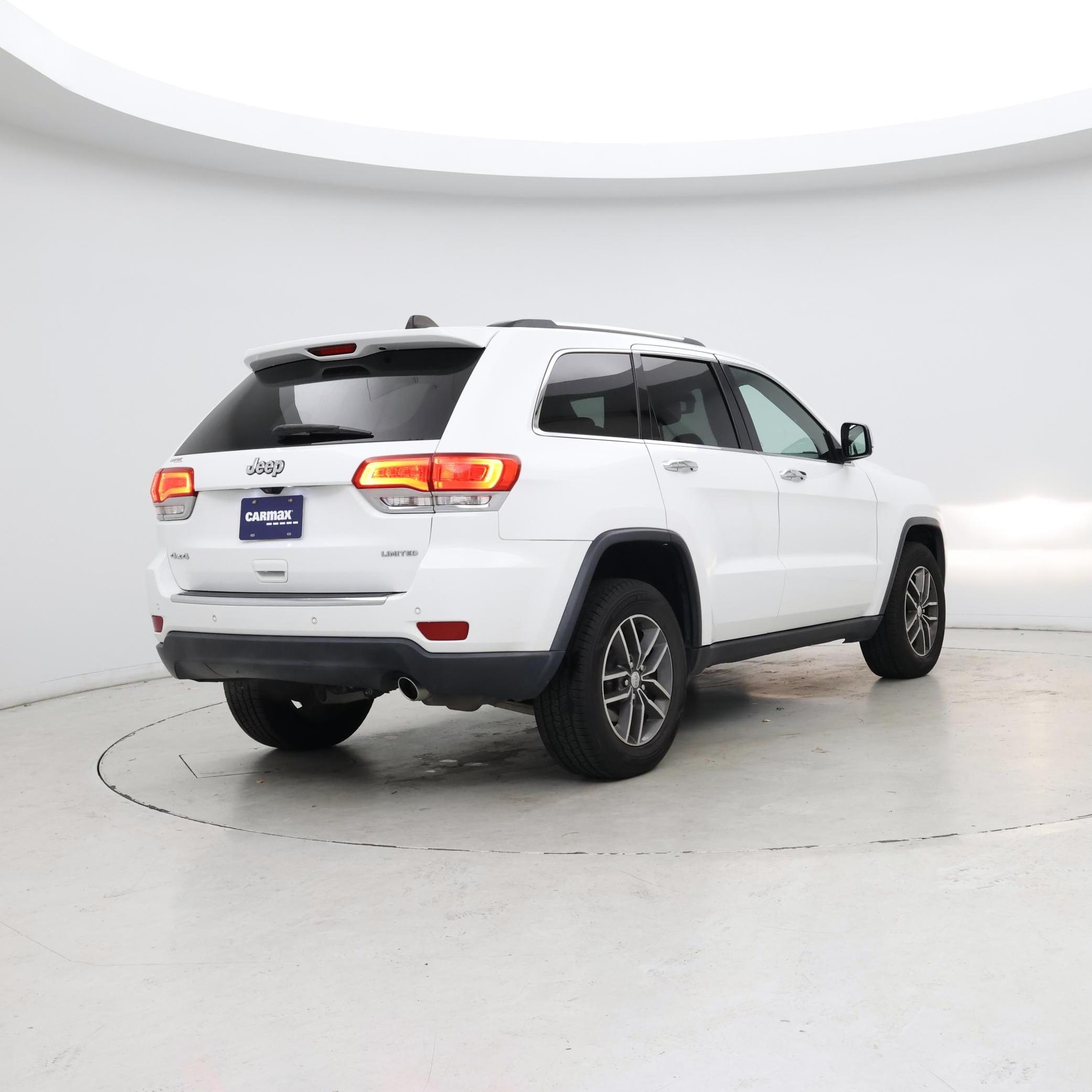 Thumbnail: 2018 Jeep Grand Cherokee - 8