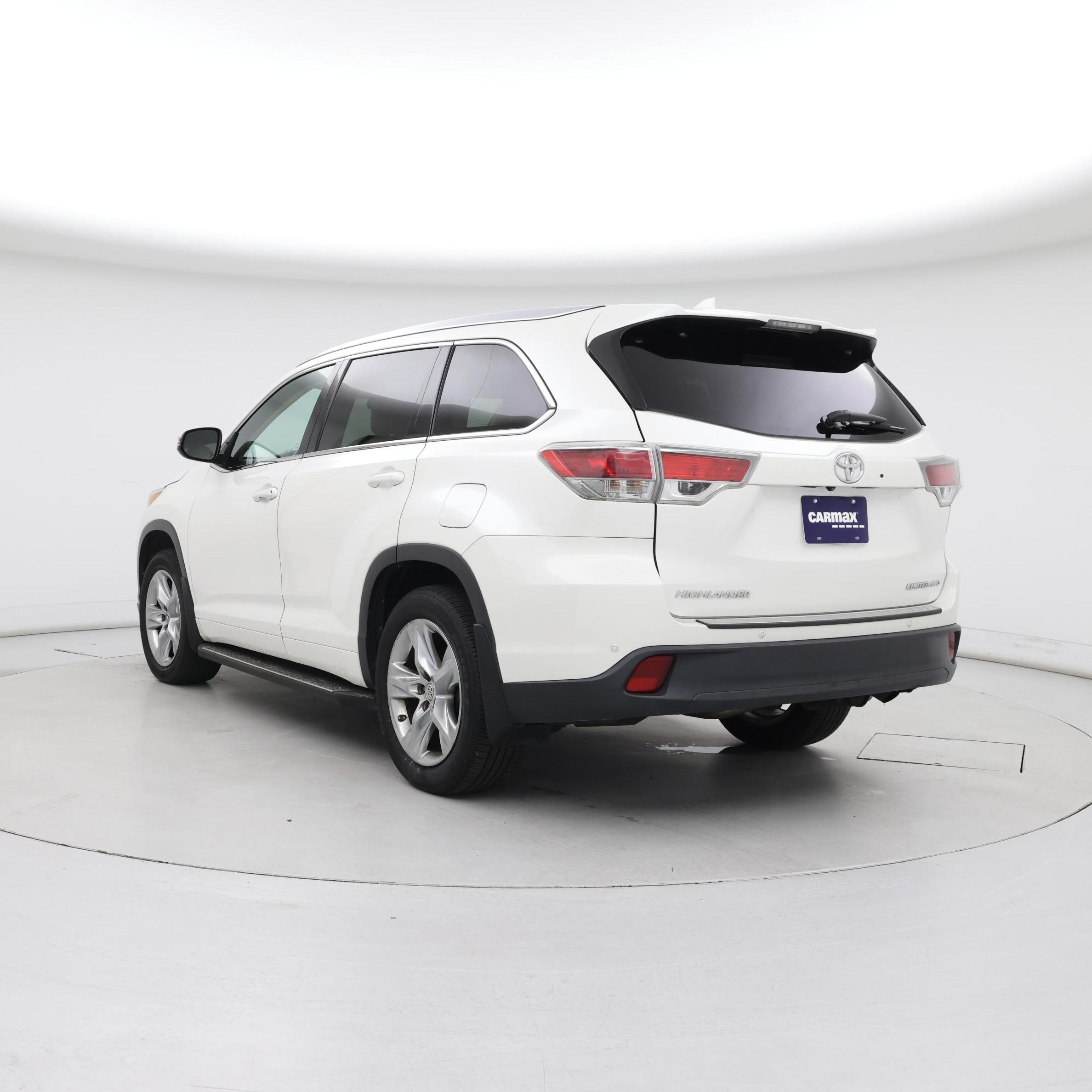Thumbnail: 2015 Toyota Highlander - 2