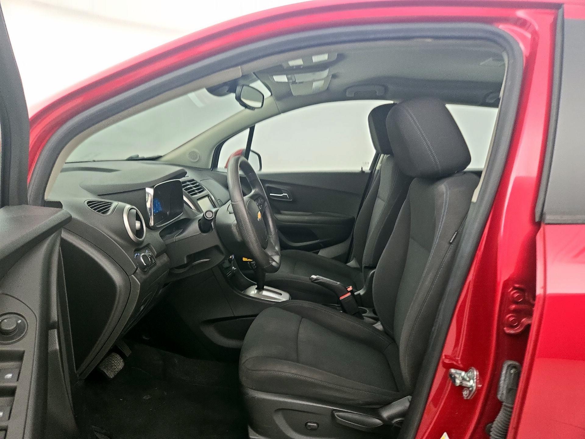 Thumbnail: 2015 Chevrolet Trax - 11