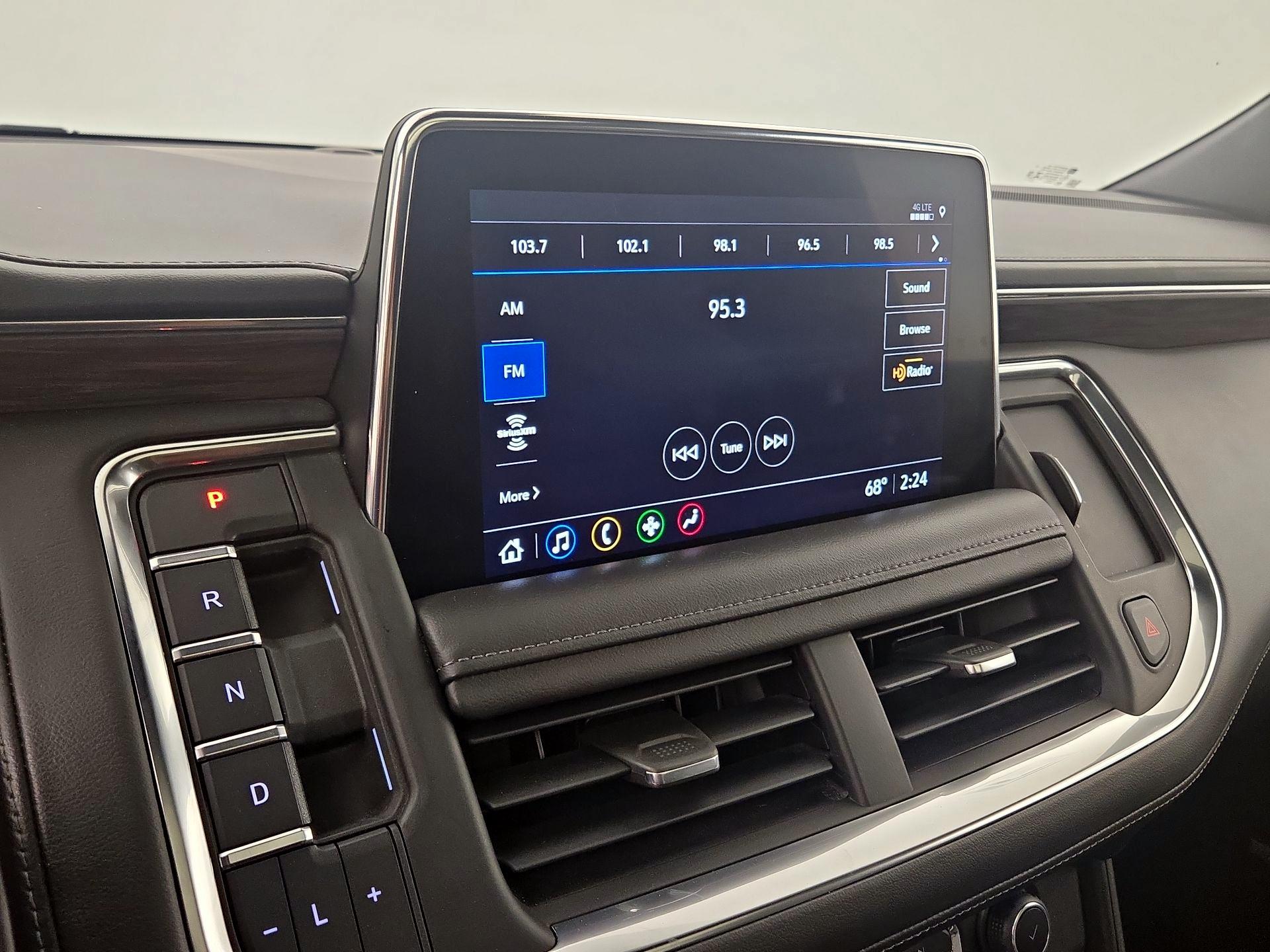 Thumbnail: 2021 Chevrolet Suburban - 15