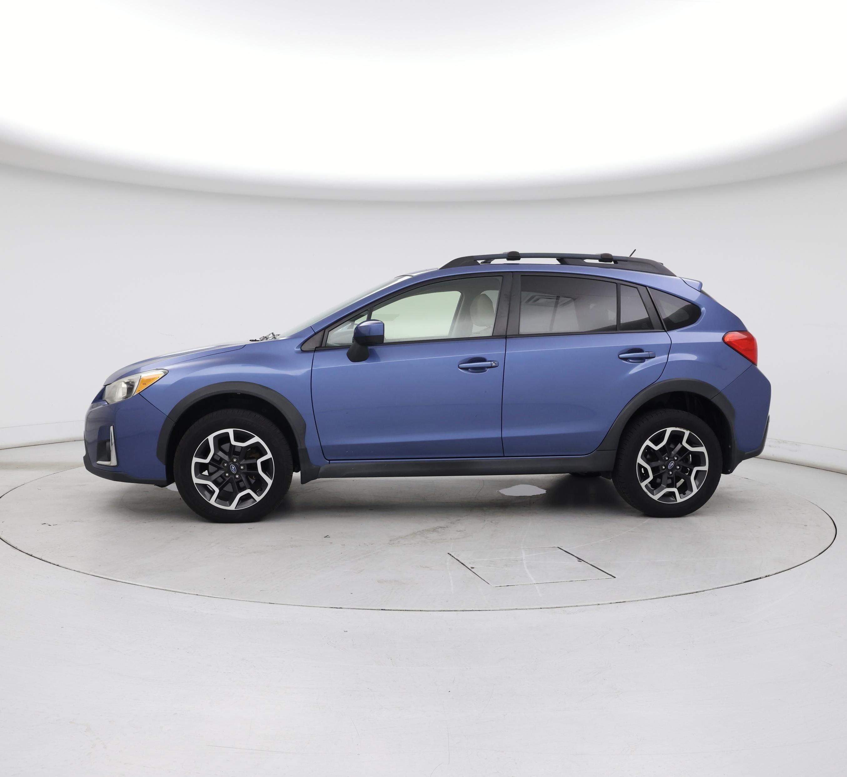 Thumbnail: 2016 Subaru XV Crosstrek - 3