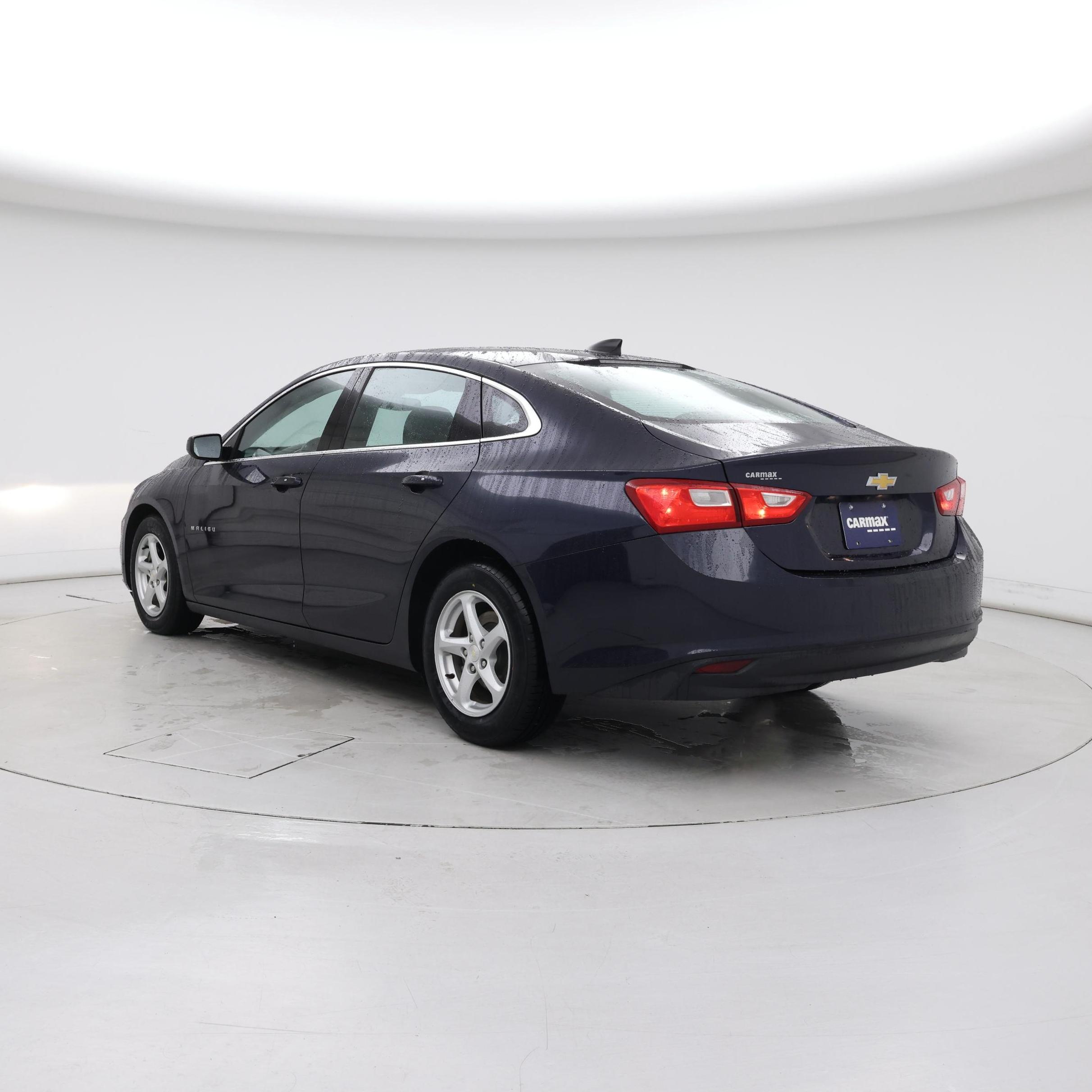 Thumbnail: 2016 Chevrolet Malibu - 2
