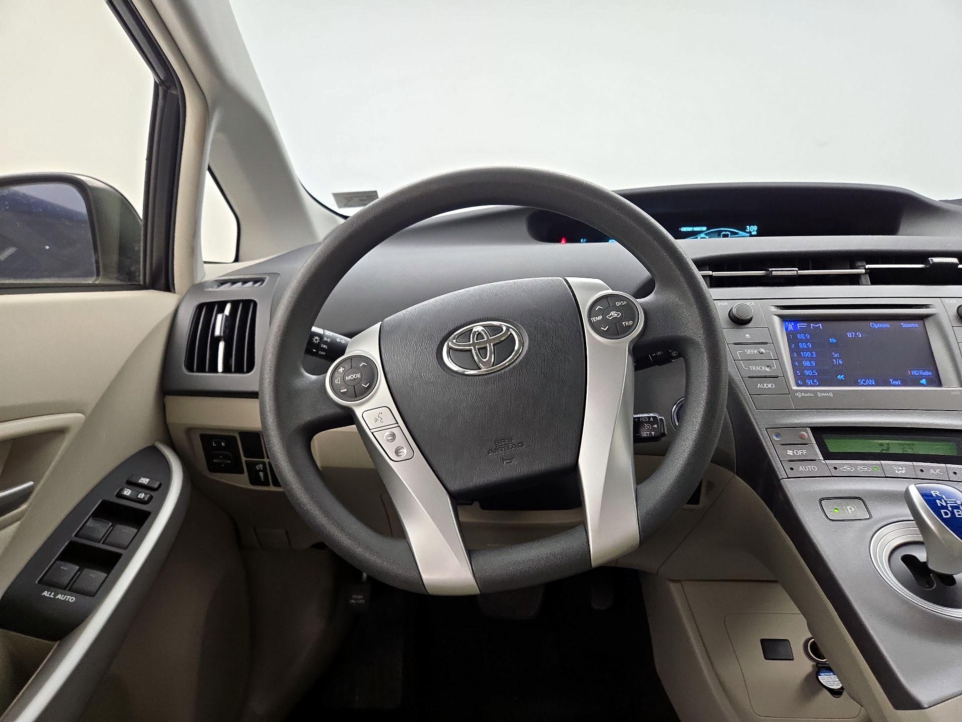 Thumbnail: 2015 Toyota Prius - 10