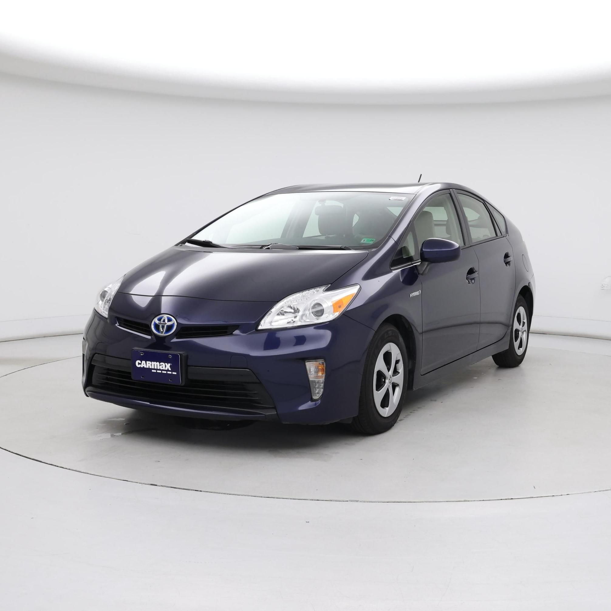 Thumbnail: 2015 Toyota Prius - 4