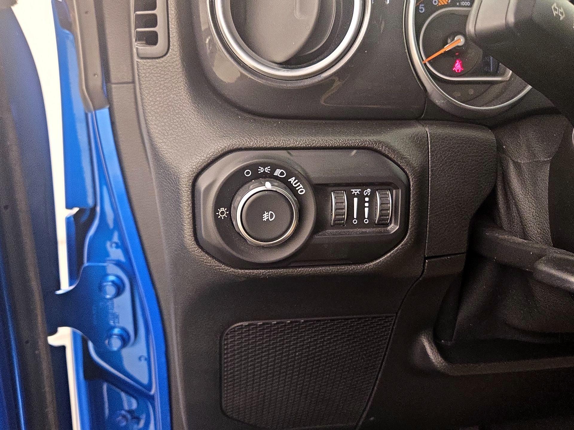 Thumbnail: 2021 Jeep Wrangler - 13