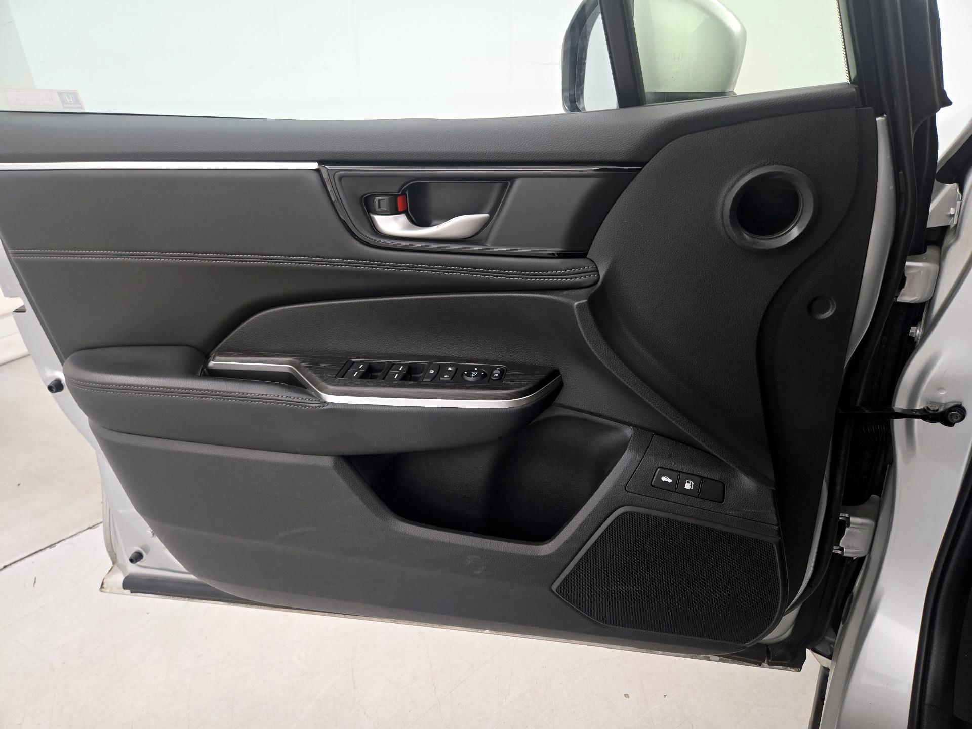 Thumbnail: 2018 Honda Clarity - 12