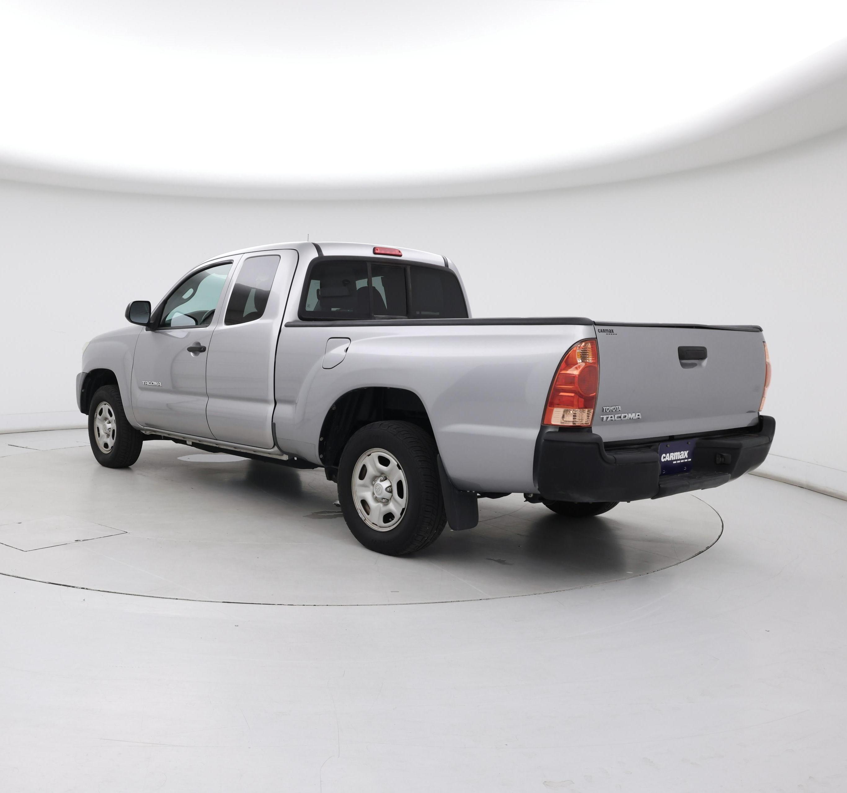 Thumbnail: 2015 Toyota Tacoma - 2