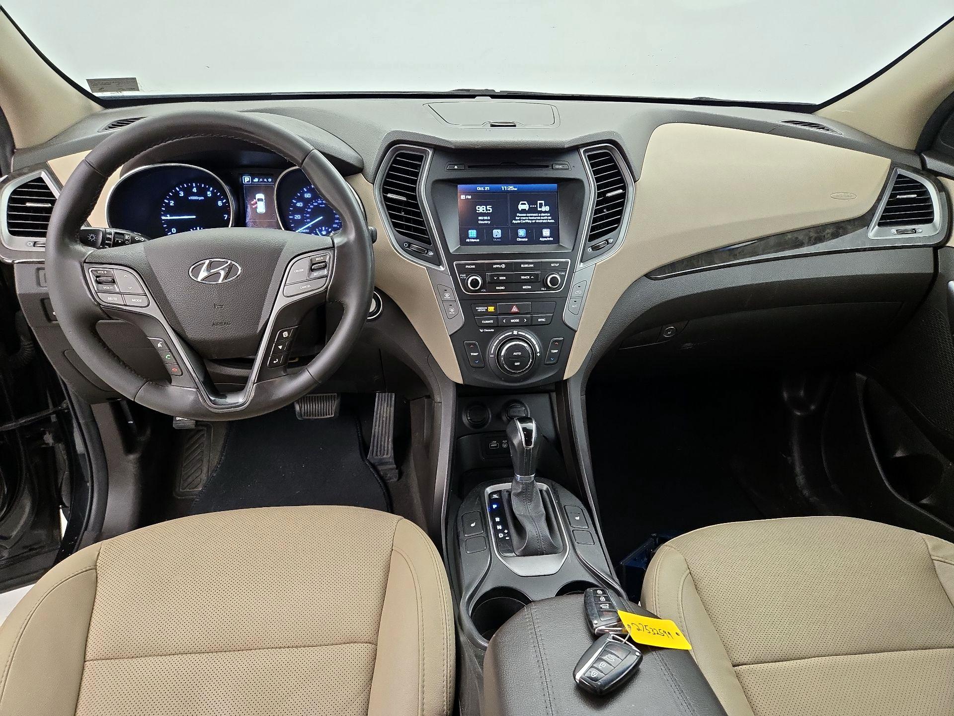 Thumbnail: 2017 Hyundai Santa Fe - 9