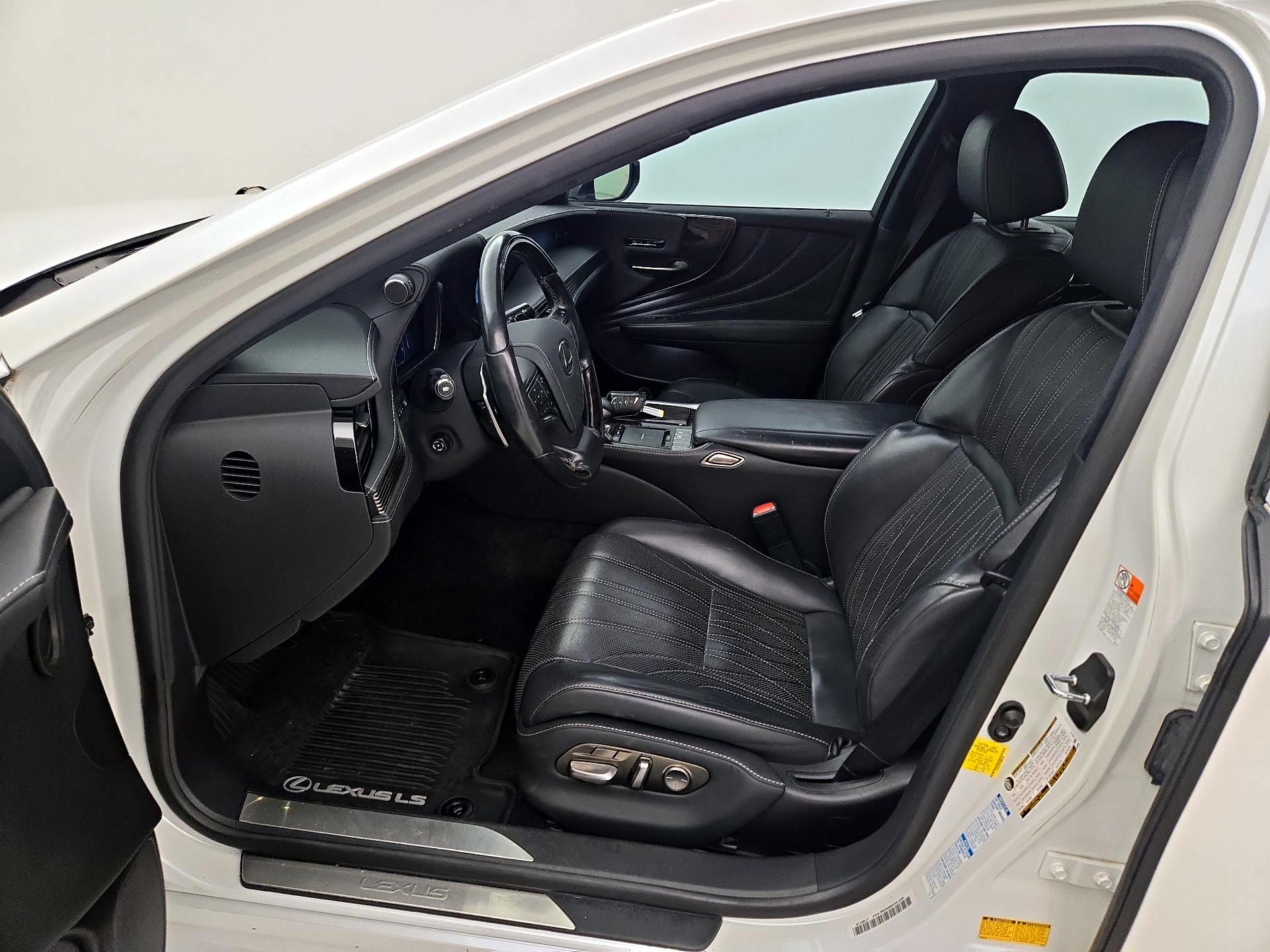 Thumbnail: 2019 Lexus LS - 11