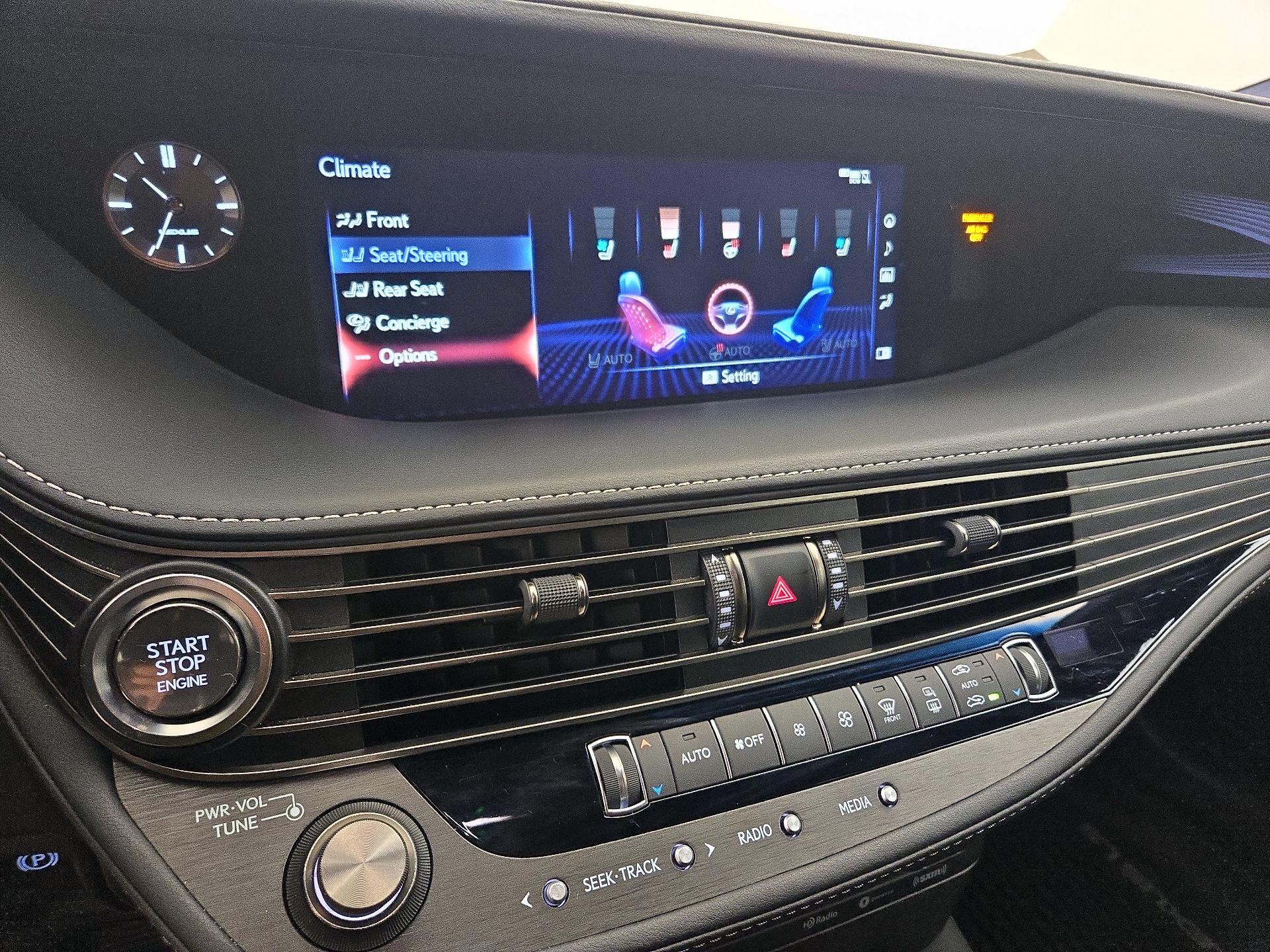 Thumbnail: 2019 Lexus LS - 17