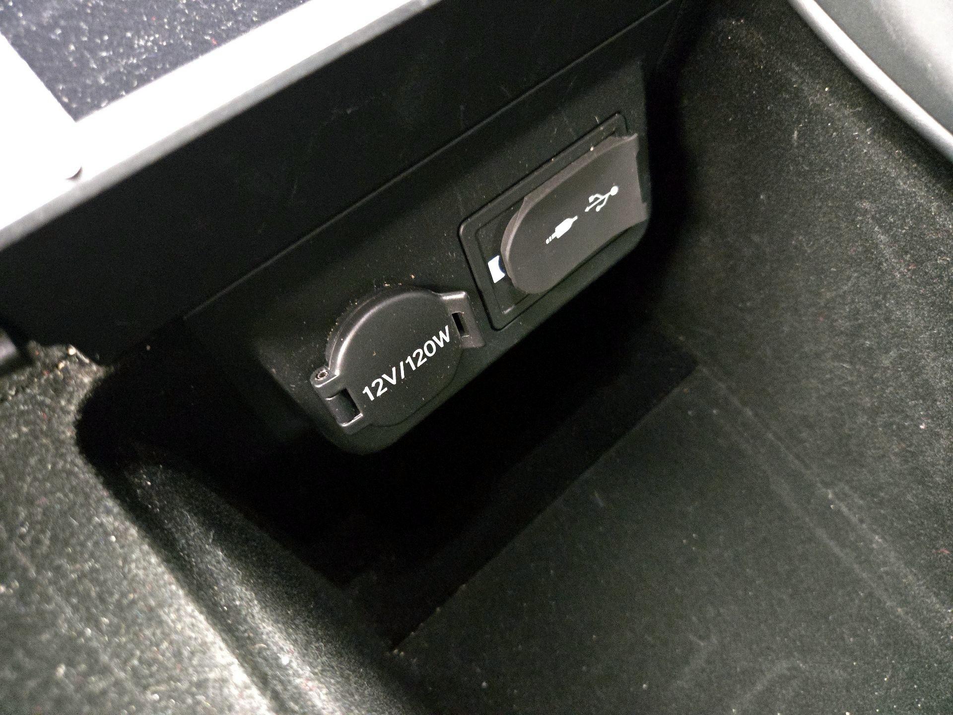 Thumbnail: 2019 Lexus LS - 19