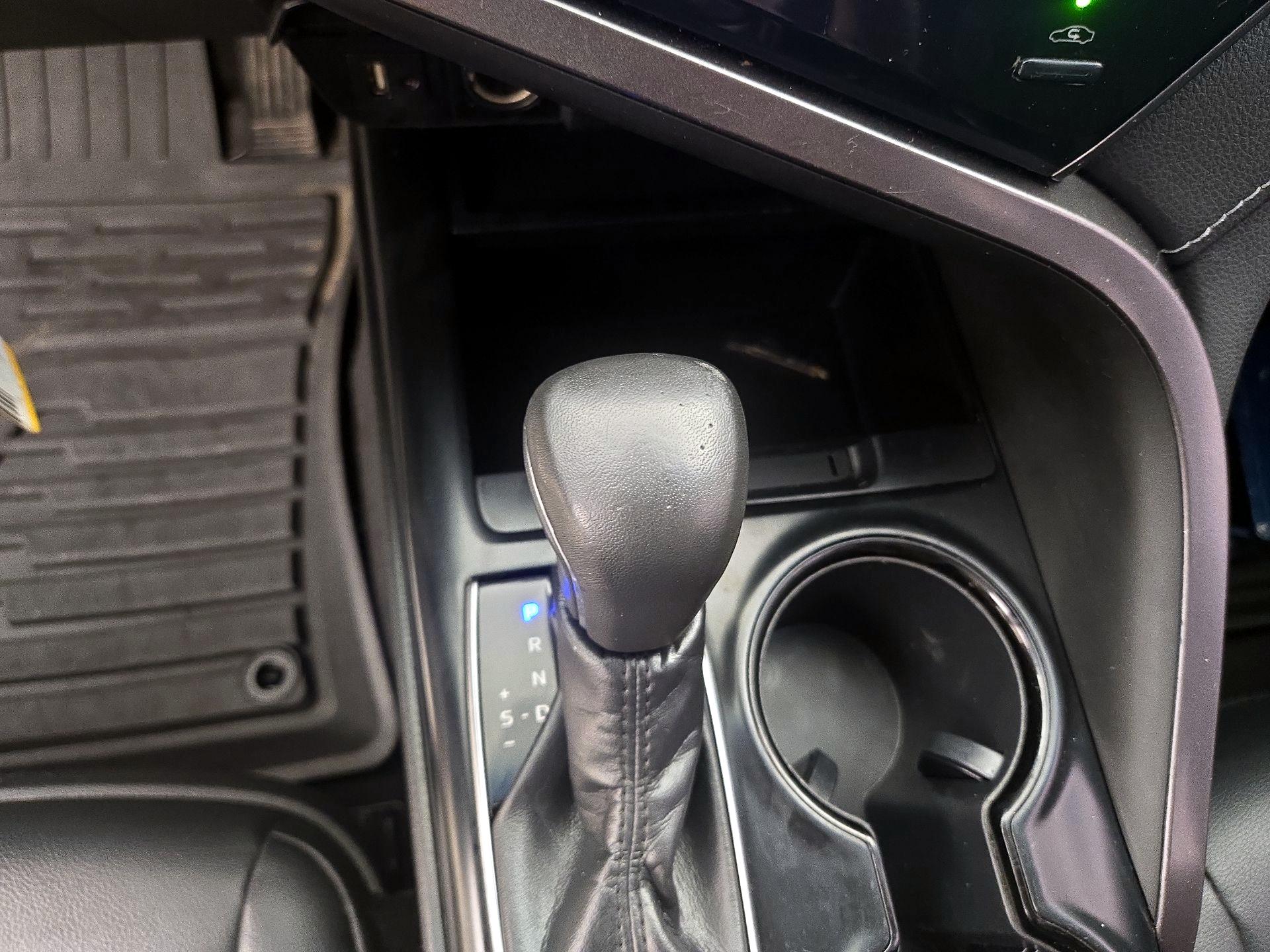 Thumbnail: 2019 Toyota Camry - 17