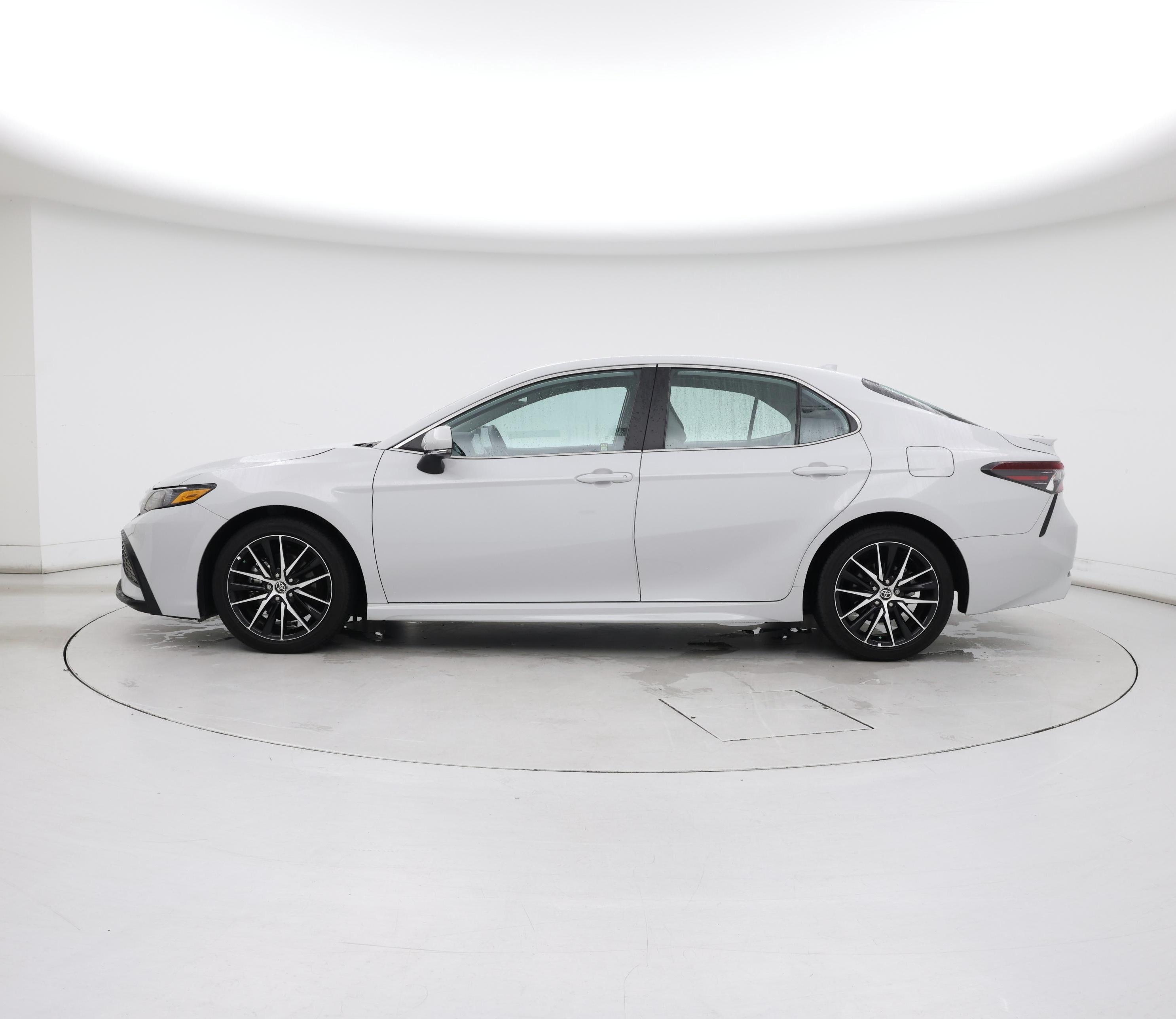 Thumbnail: 2024 Toyota Camry - 3