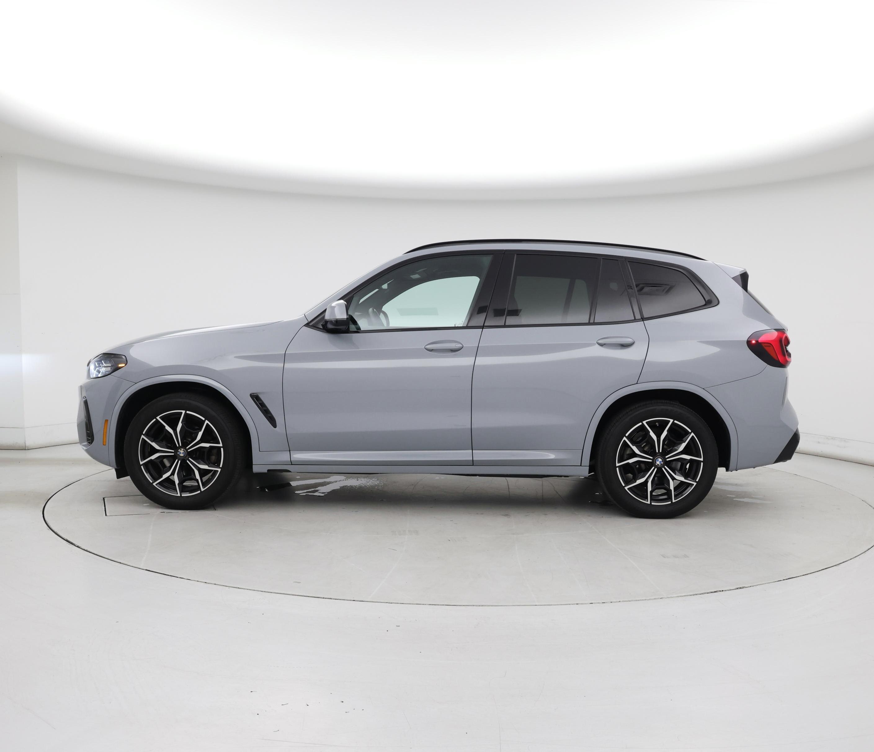 Thumbnail: 2023 BMW X3 - 3