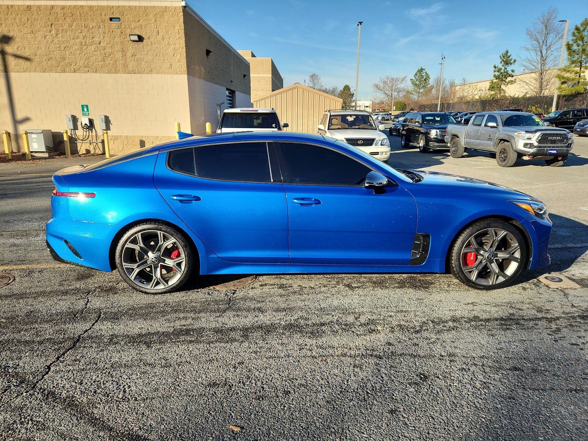 Thumbnail: 2018 Kia Stinger - 4