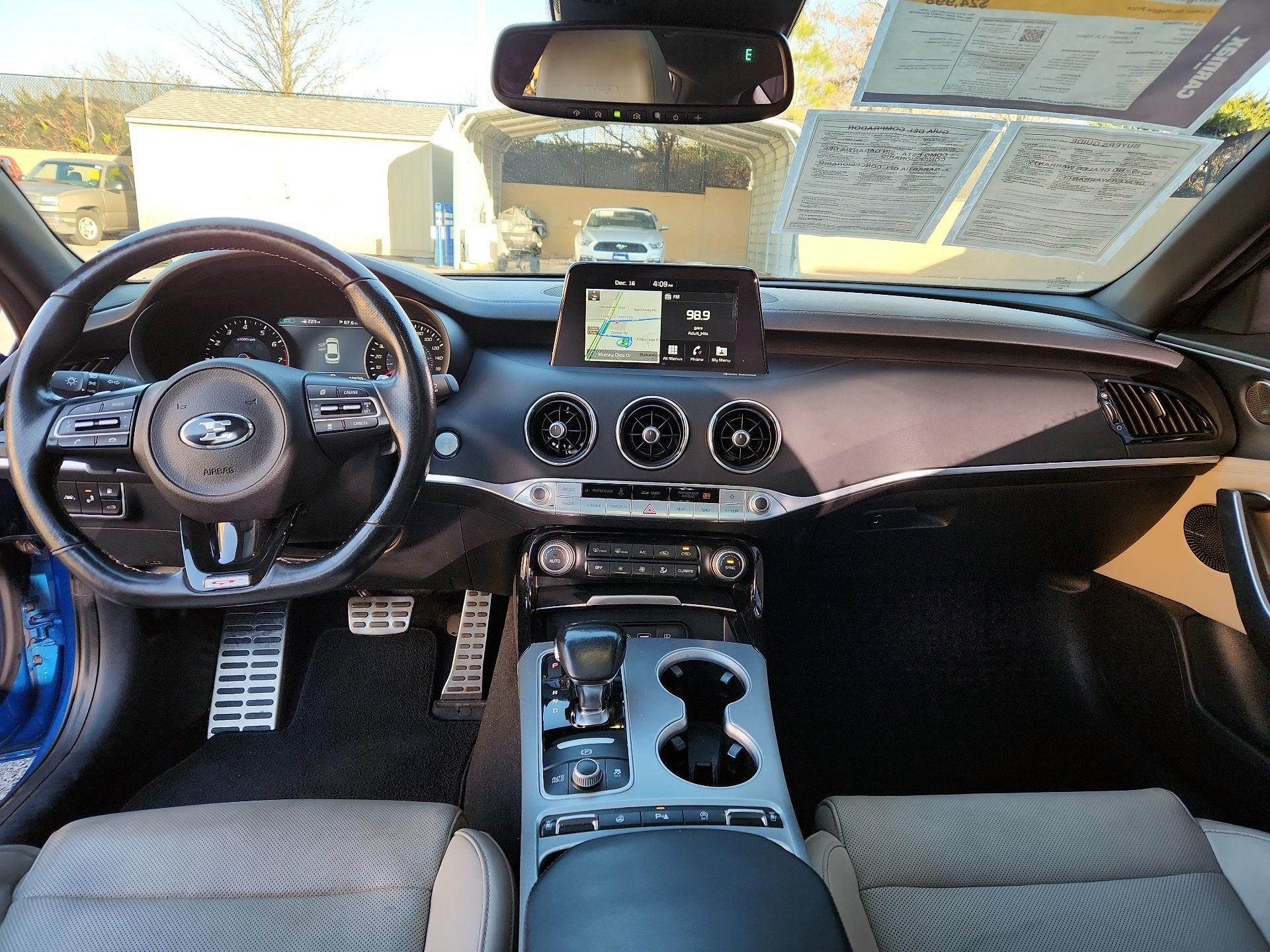 Thumbnail: 2018 Kia Stinger - 8