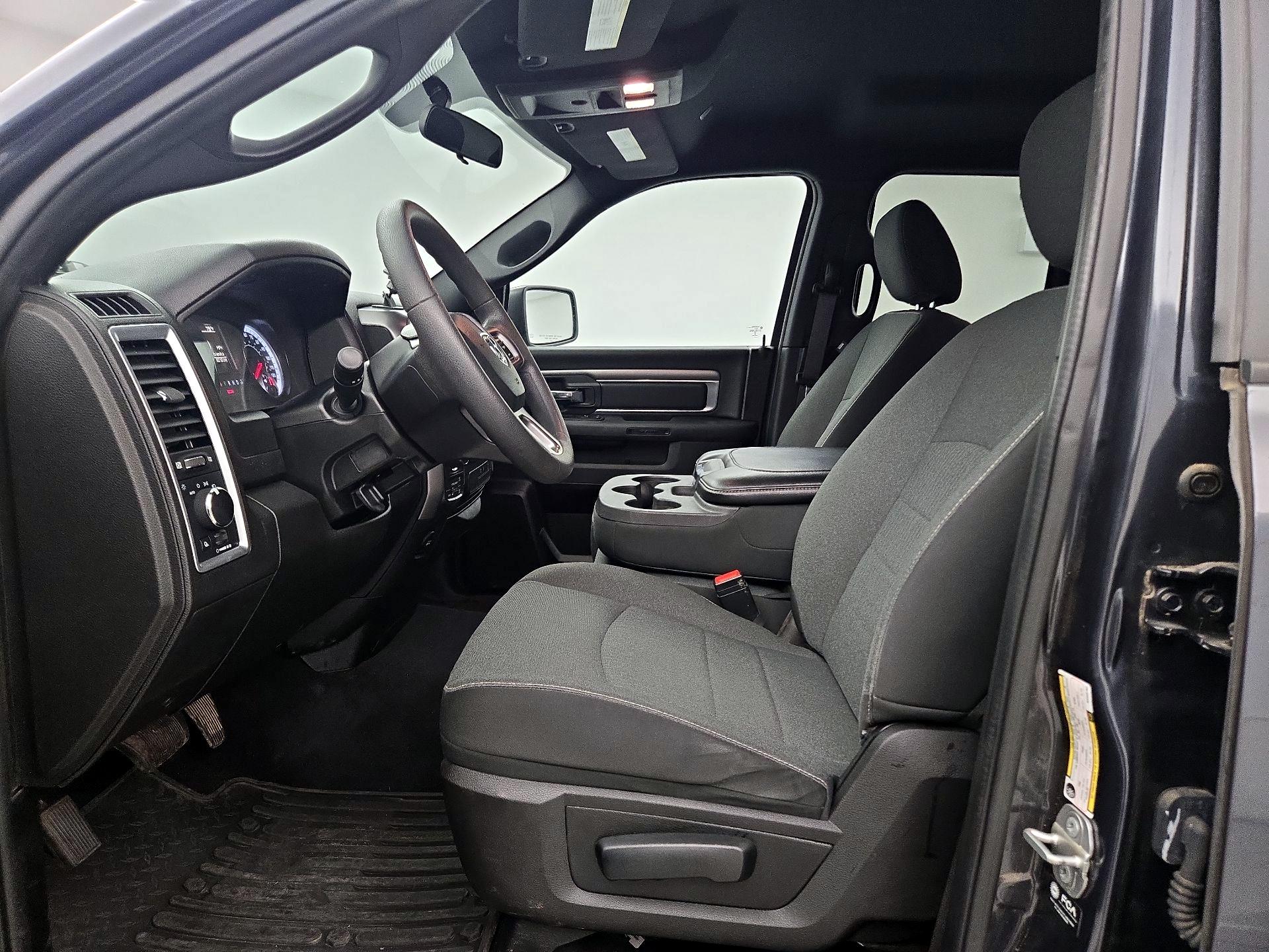 Thumbnail: 2021 RAM 1500 Classic - 11