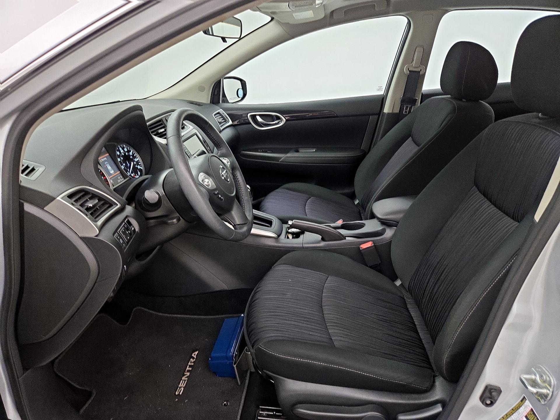 Thumbnail: 2019 Nissan Sentra - 11