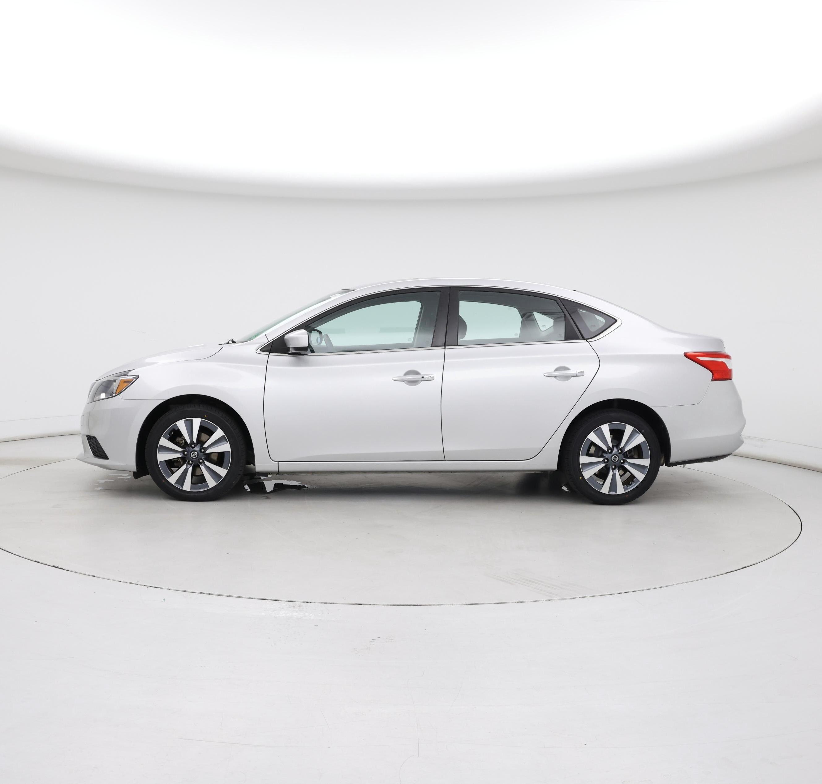 Thumbnail: 2019 Nissan Sentra - 3