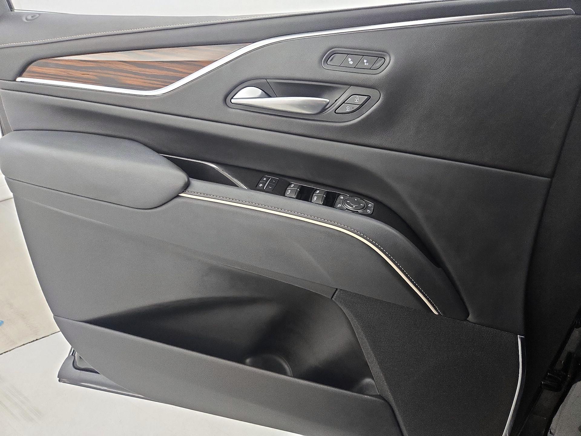 Thumbnail: 2022 Cadillac Escalade - 12
