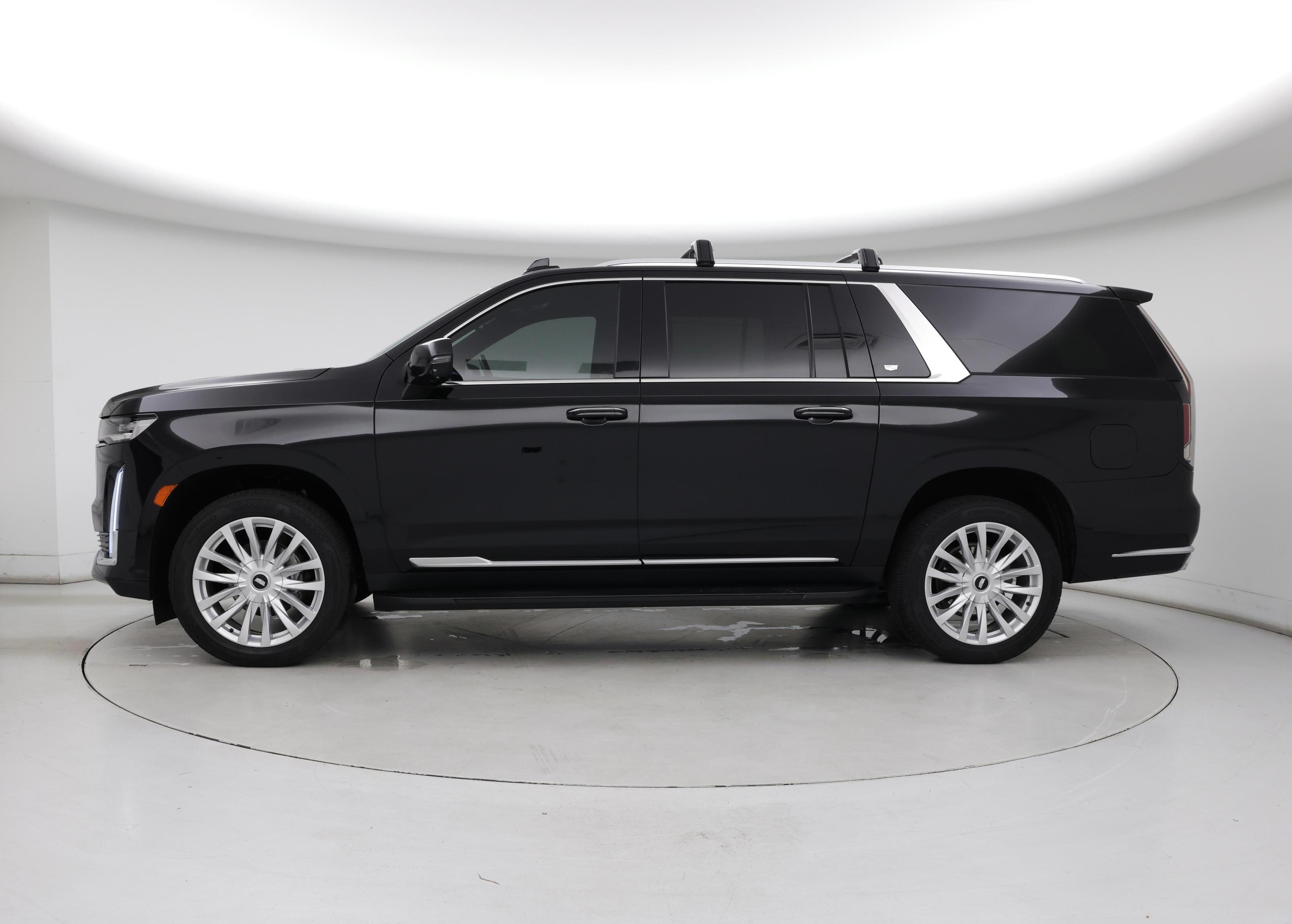 Thumbnail: 2022 Cadillac Escalade - 3
