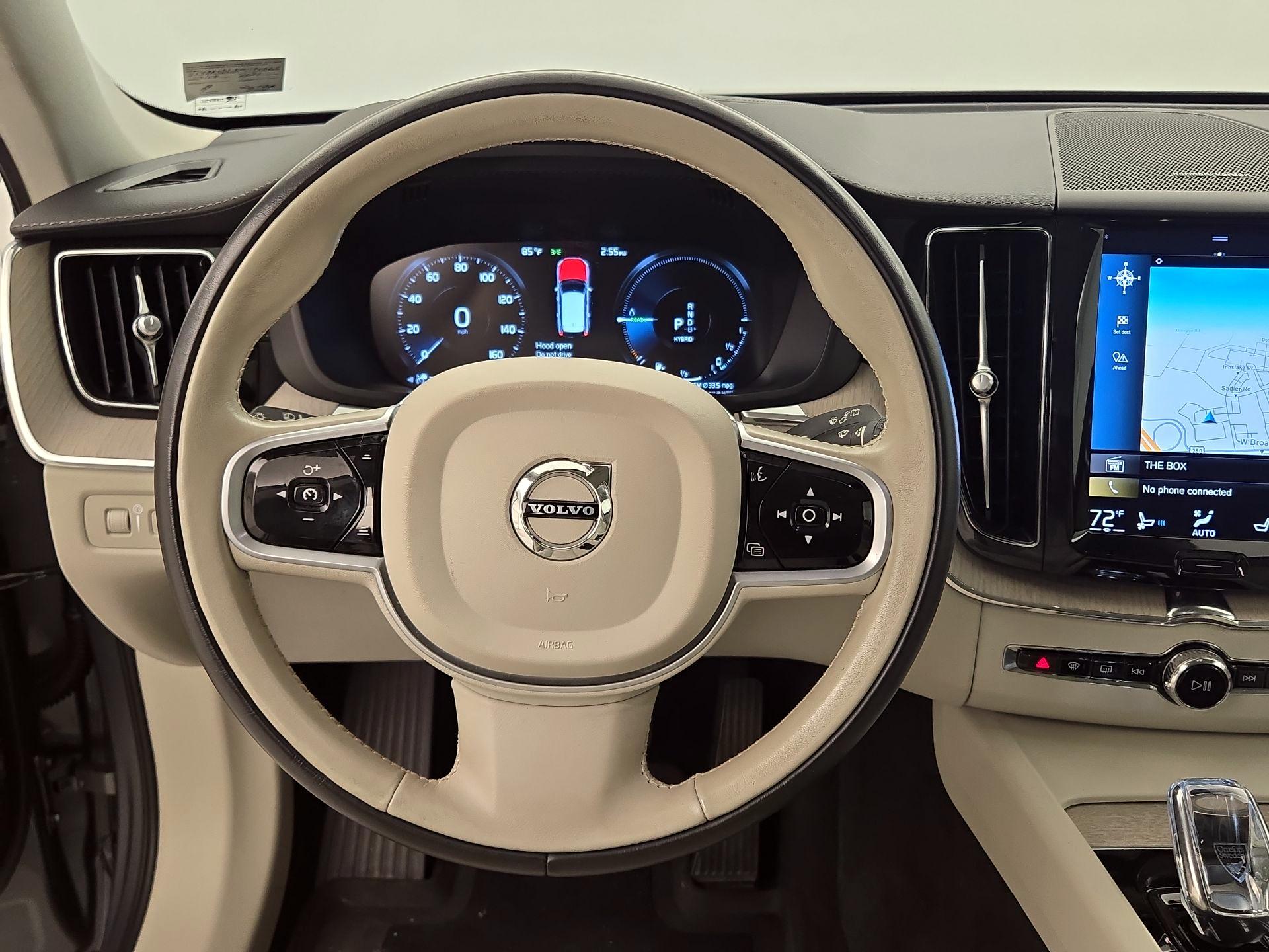 Thumbnail: 2021 Volvo XC60 - 10