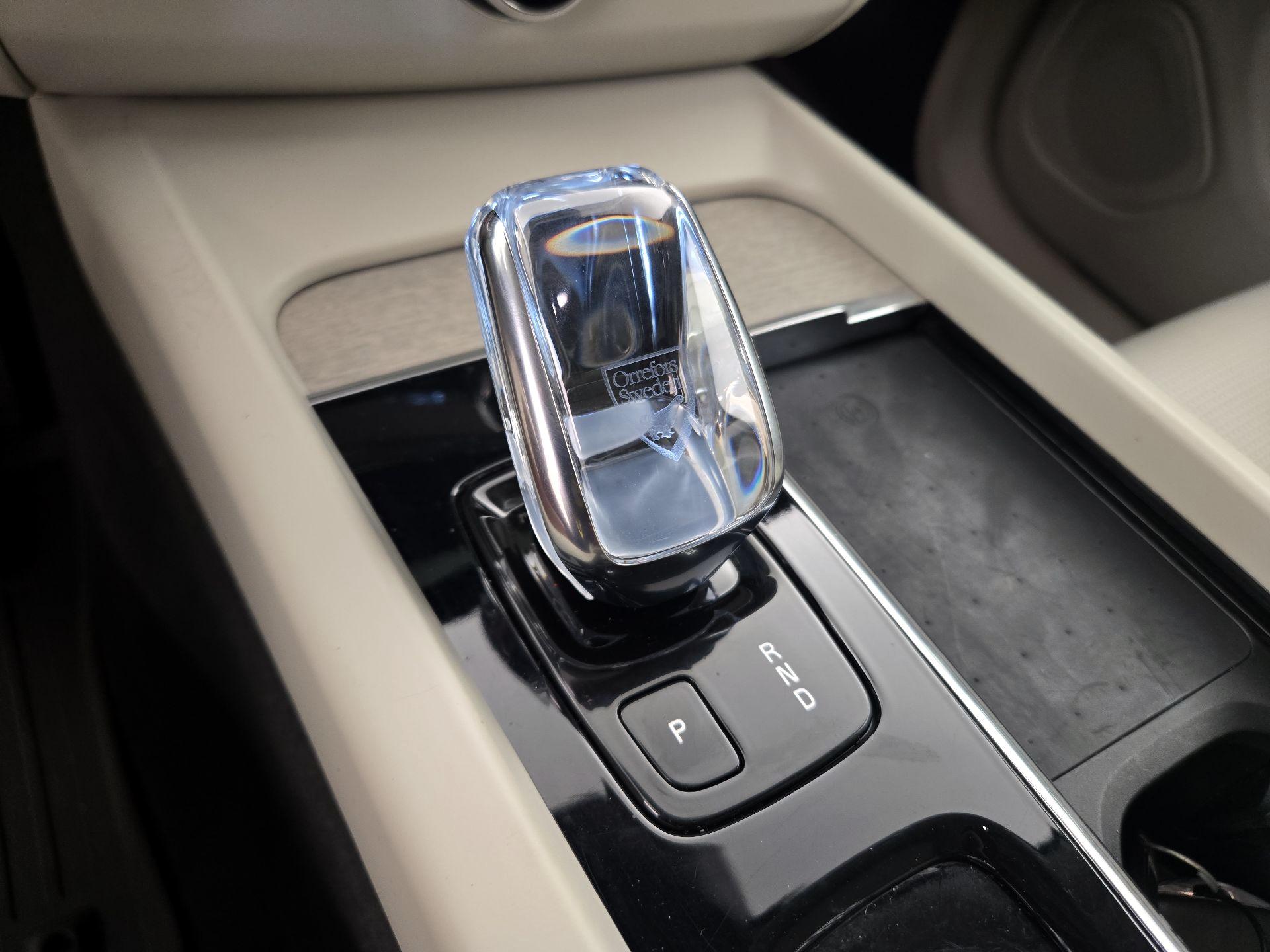 Thumbnail: 2021 Volvo XC60 - 18