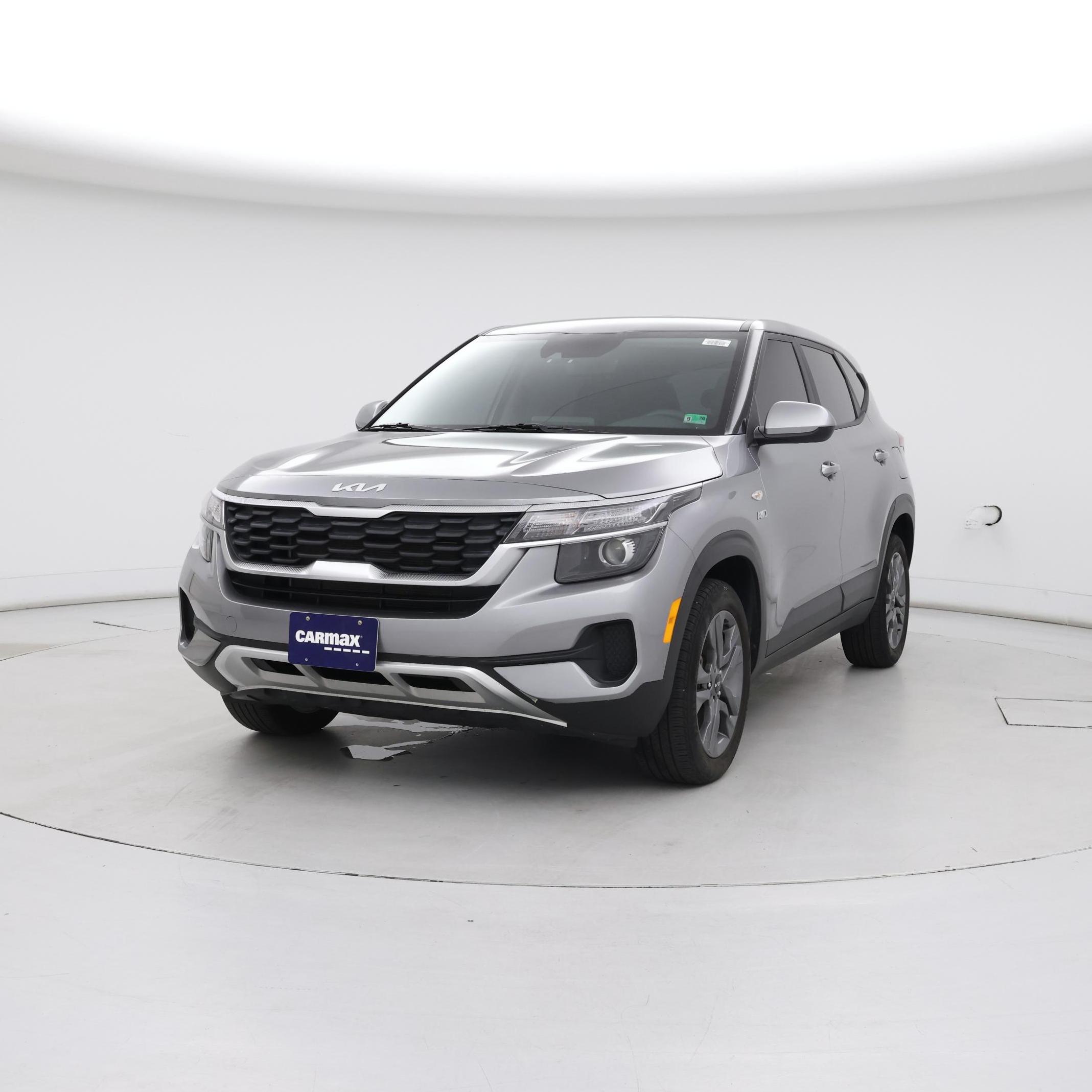 Thumbnail: 2023 Kia Seltos - 4