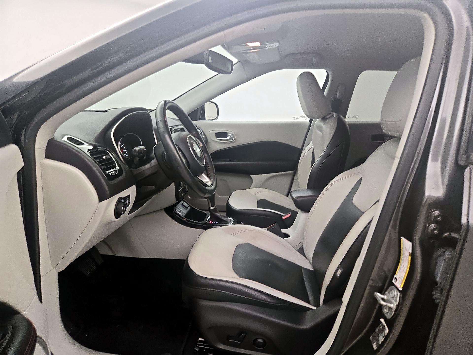 Thumbnail: 2018 Jeep Compass - 11