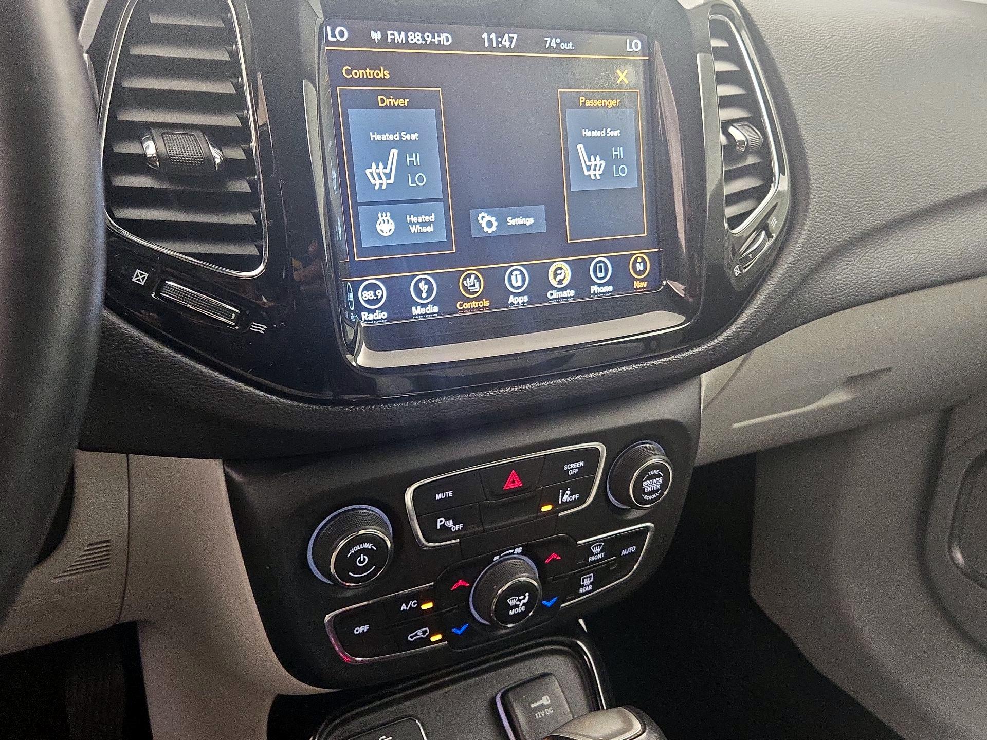 Thumbnail: 2018 Jeep Compass - 17