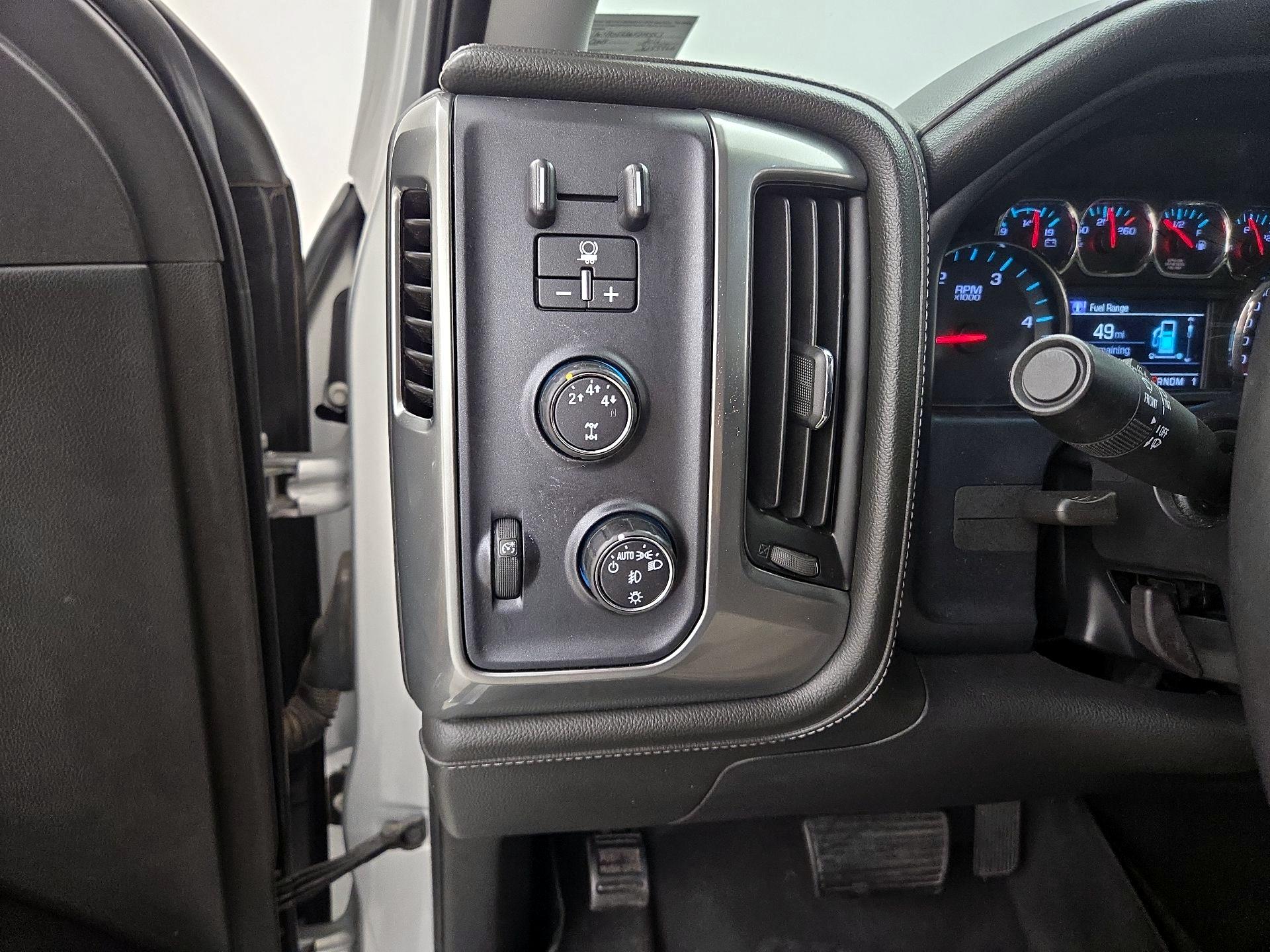 Thumbnail: 2016 Chevrolet Silverado 3500 - 13