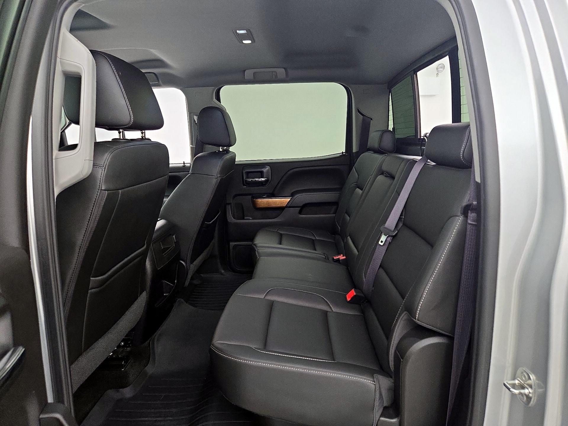 Thumbnail: 2016 Chevrolet Silverado 3500 - 20