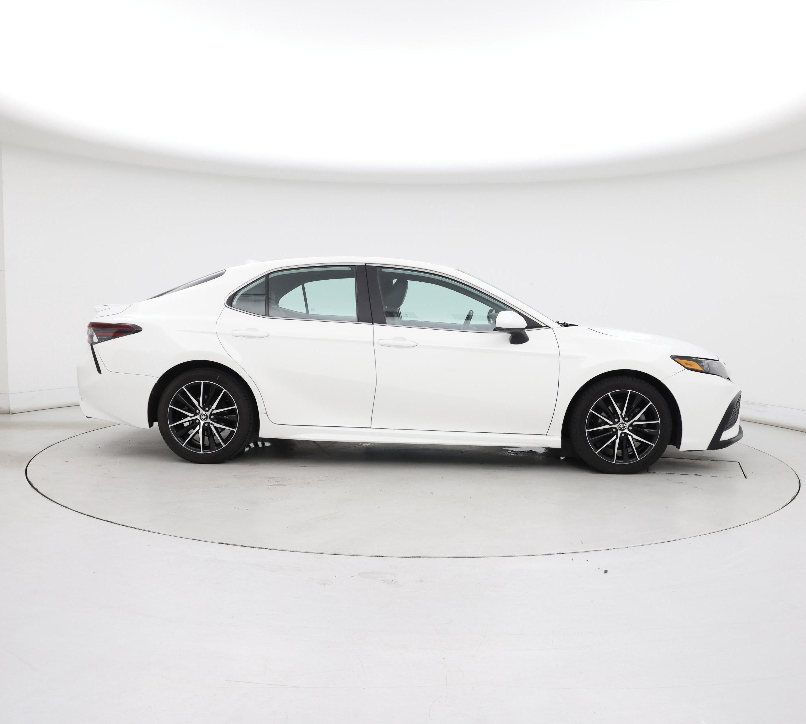Thumbnail: 2021 Toyota Camry - 7