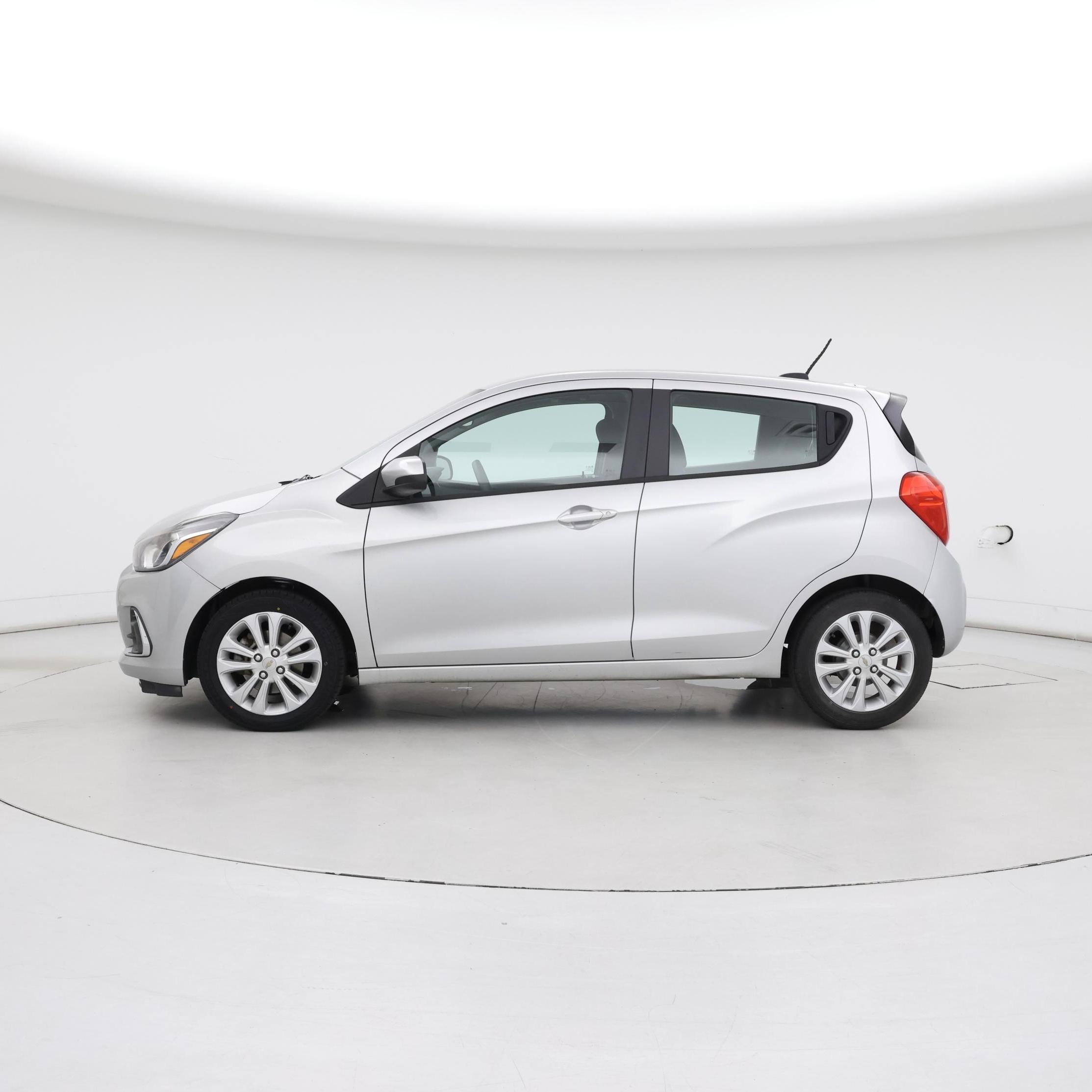 Thumbnail: 2016 Chevrolet Spark - 3