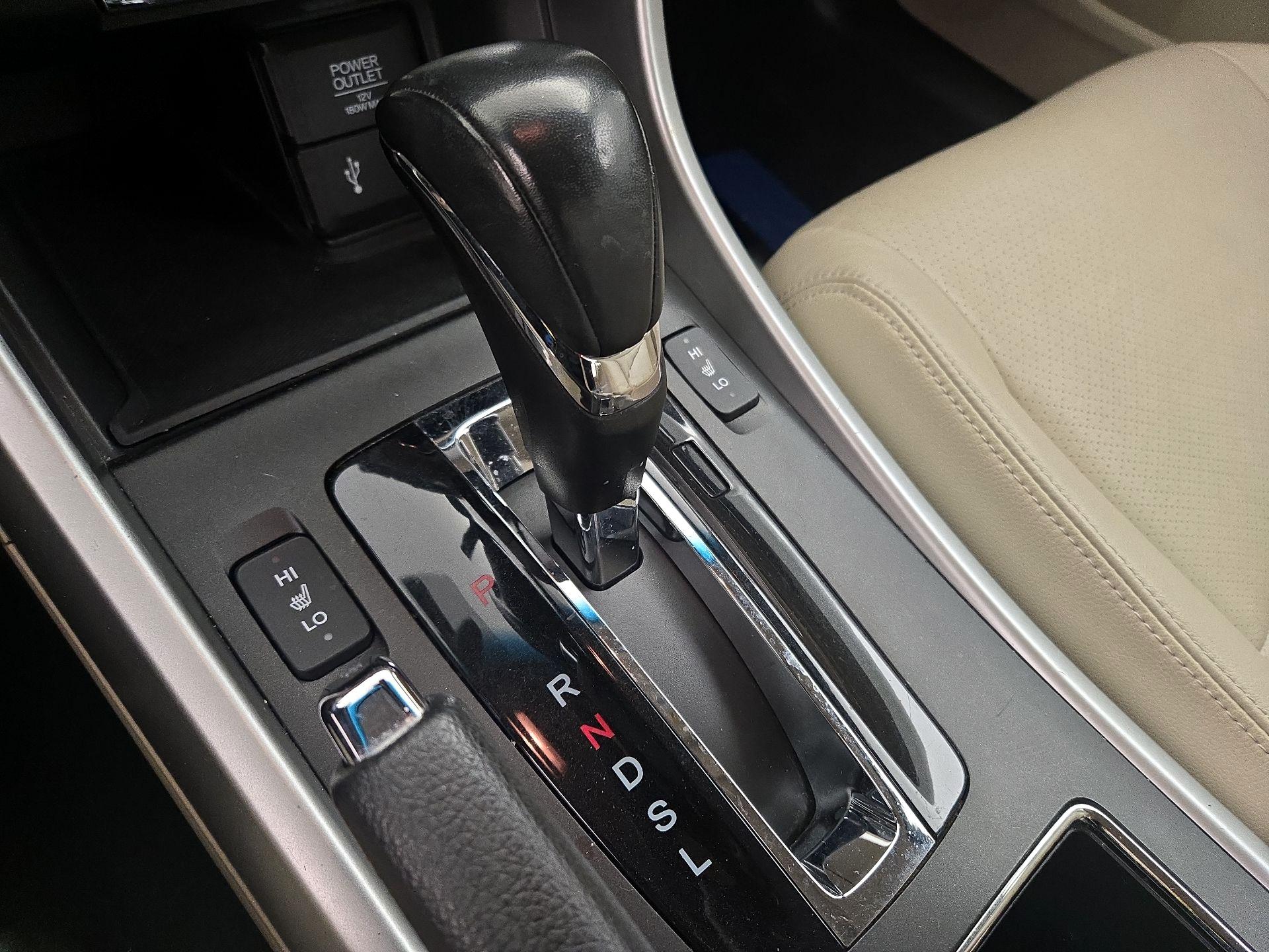 Thumbnail: 2015 Honda Accord - 17