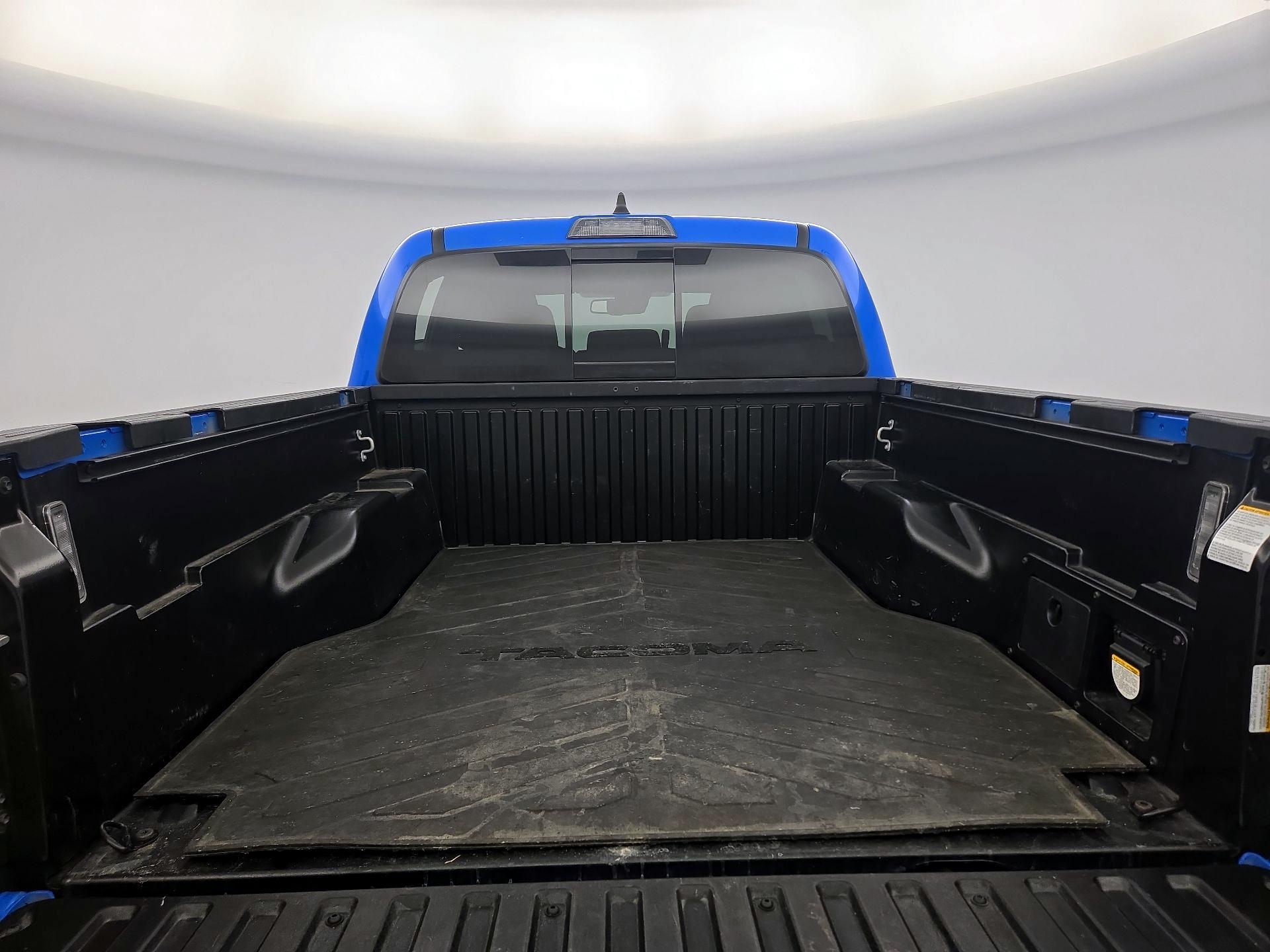 Thumbnail: 2021 Toyota Tacoma - 20