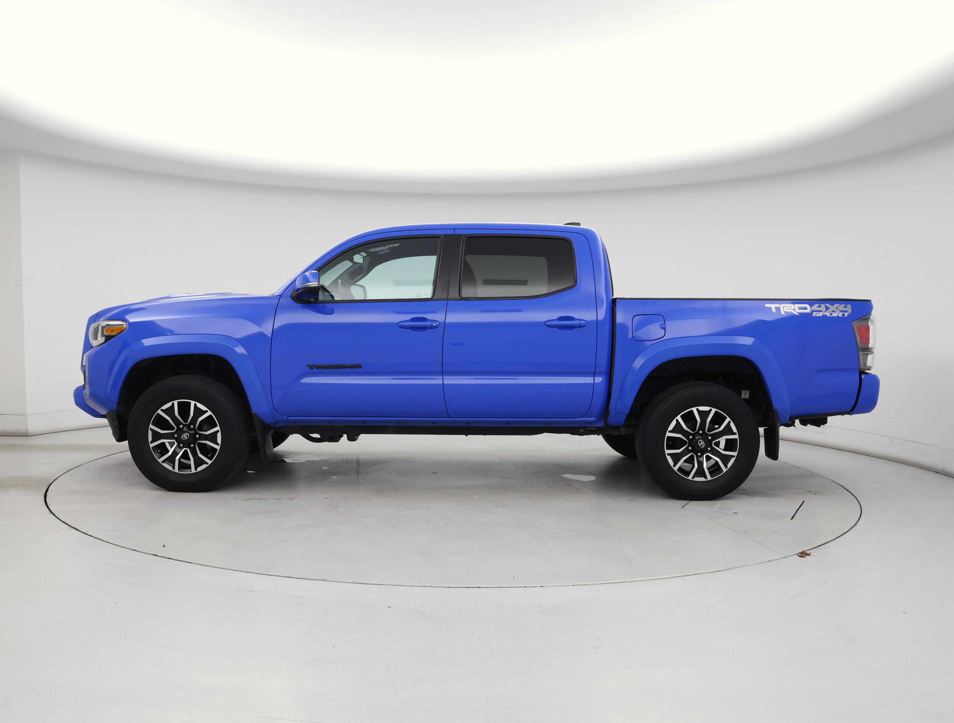 Thumbnail: 2021 Toyota Tacoma - 3