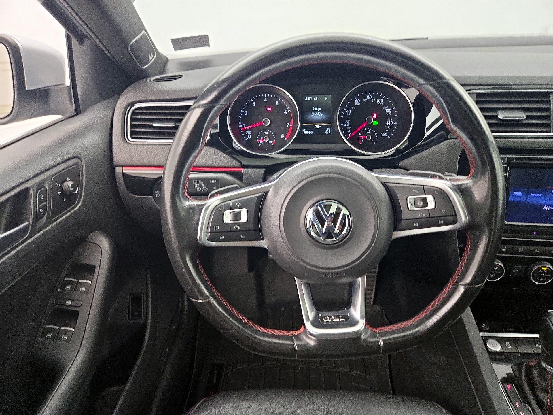 Thumbnail: 2016 Volkswagen Jetta - 10