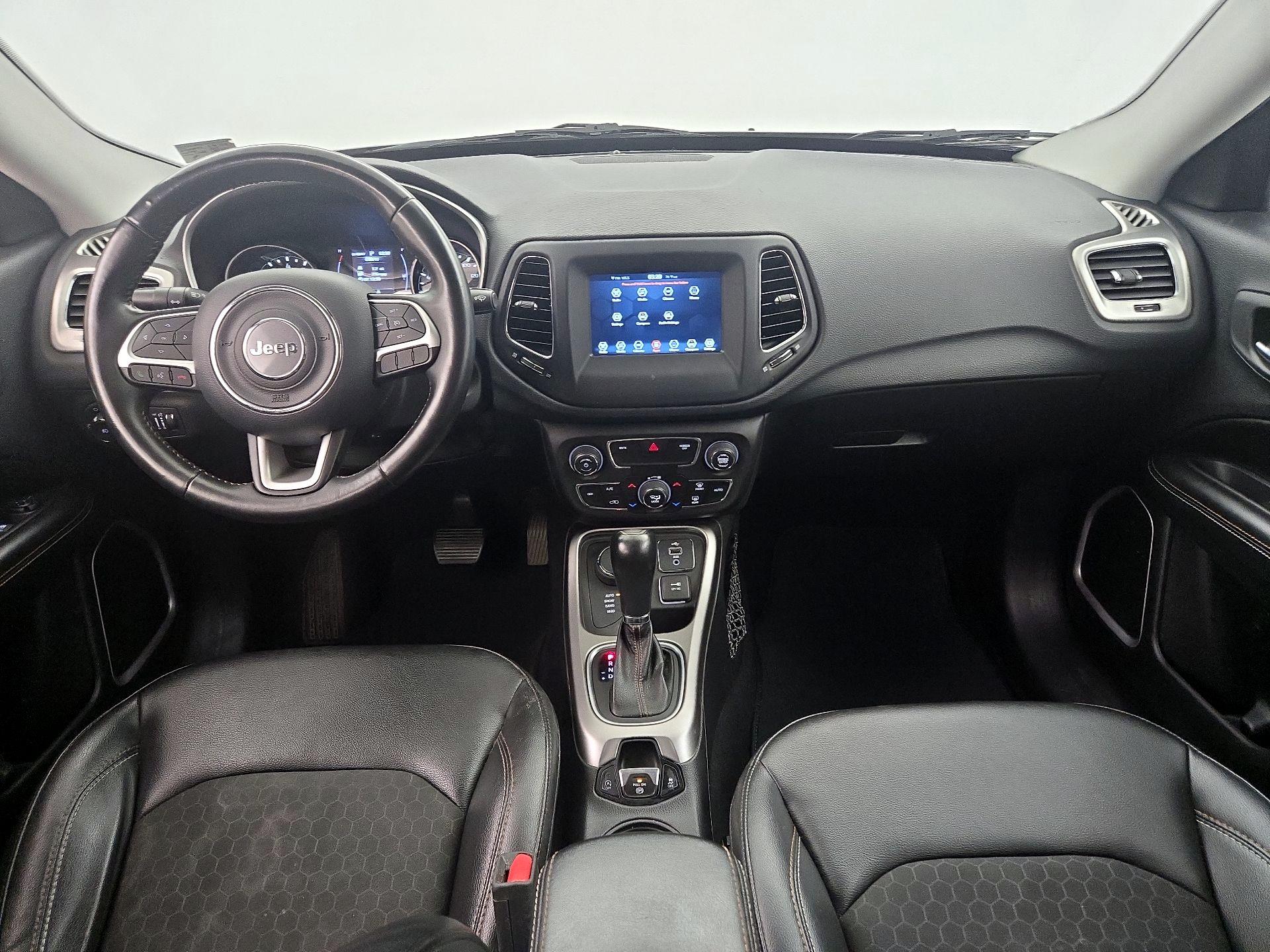 Thumbnail: 2019 Jeep Compass - 9