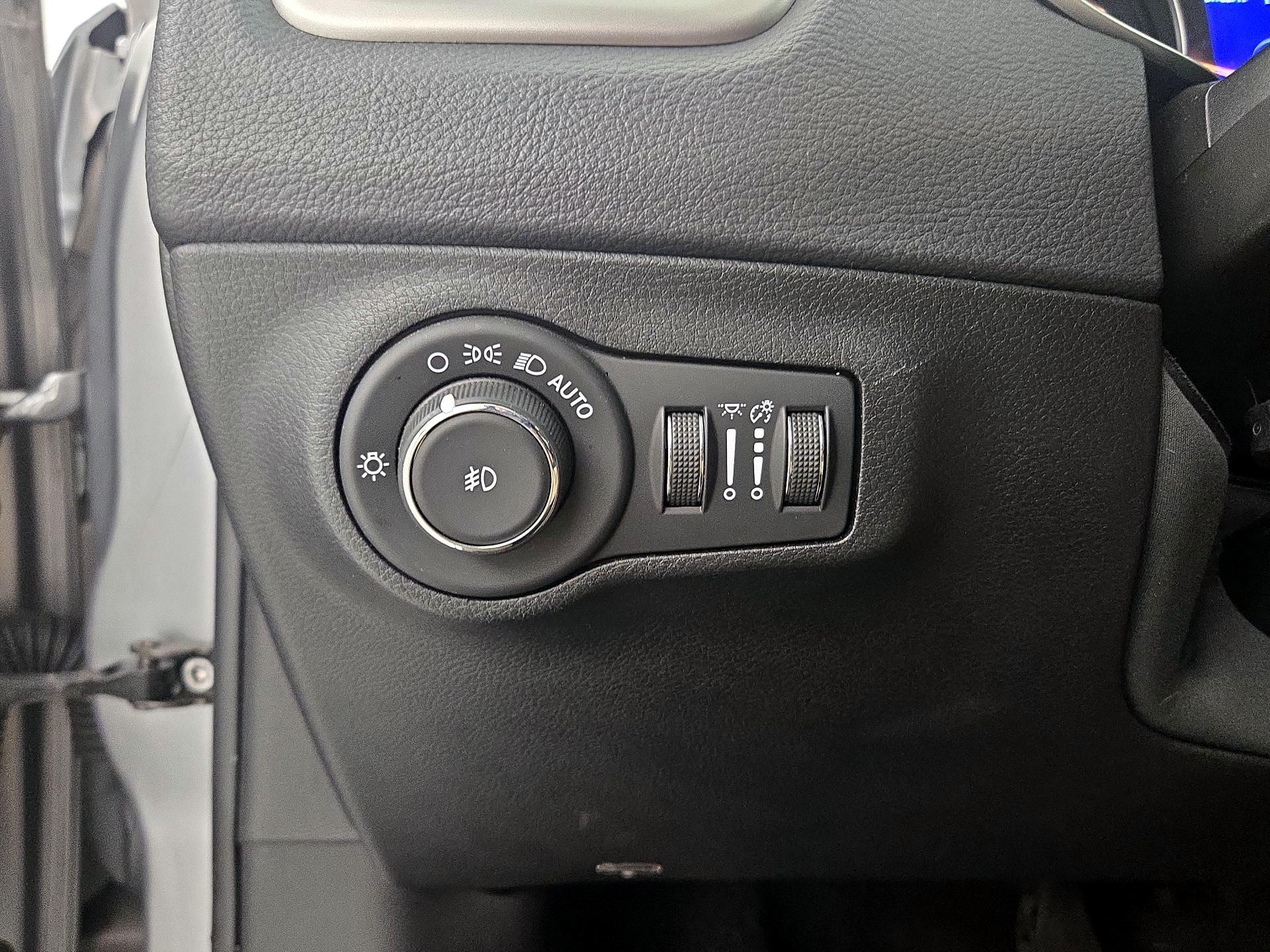 Thumbnail: 2019 Jeep Compass - 13