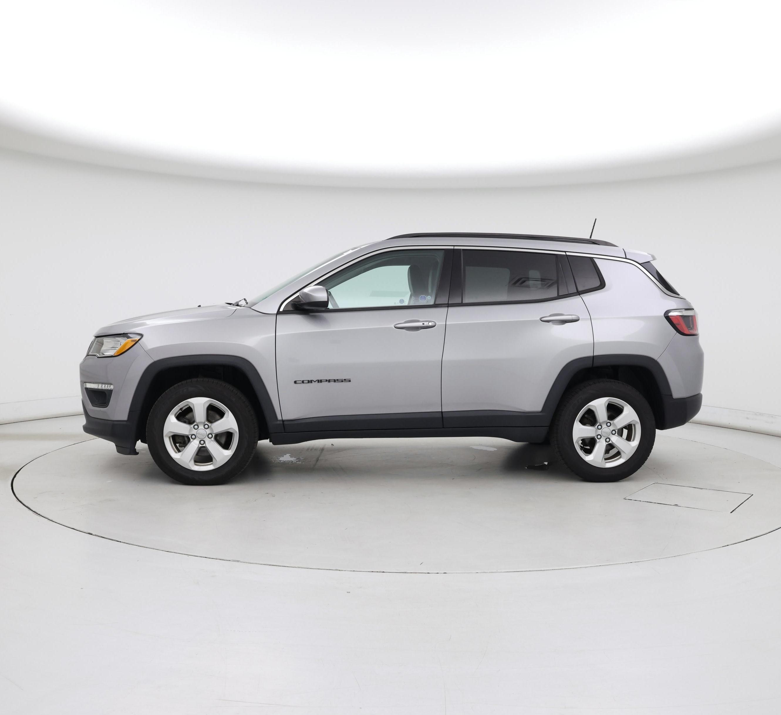 Thumbnail: 2019 Jeep Compass - 3
