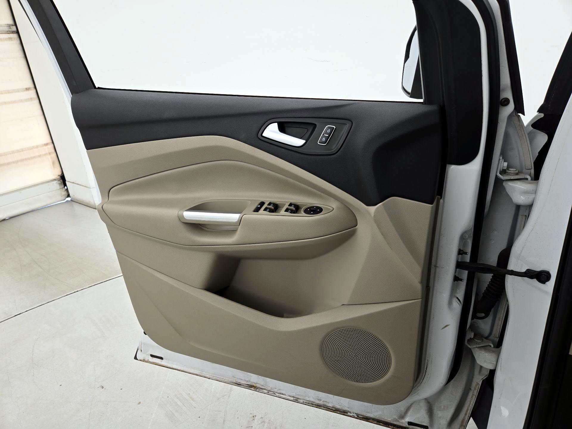 Thumbnail: 2016 Ford Escape - 12