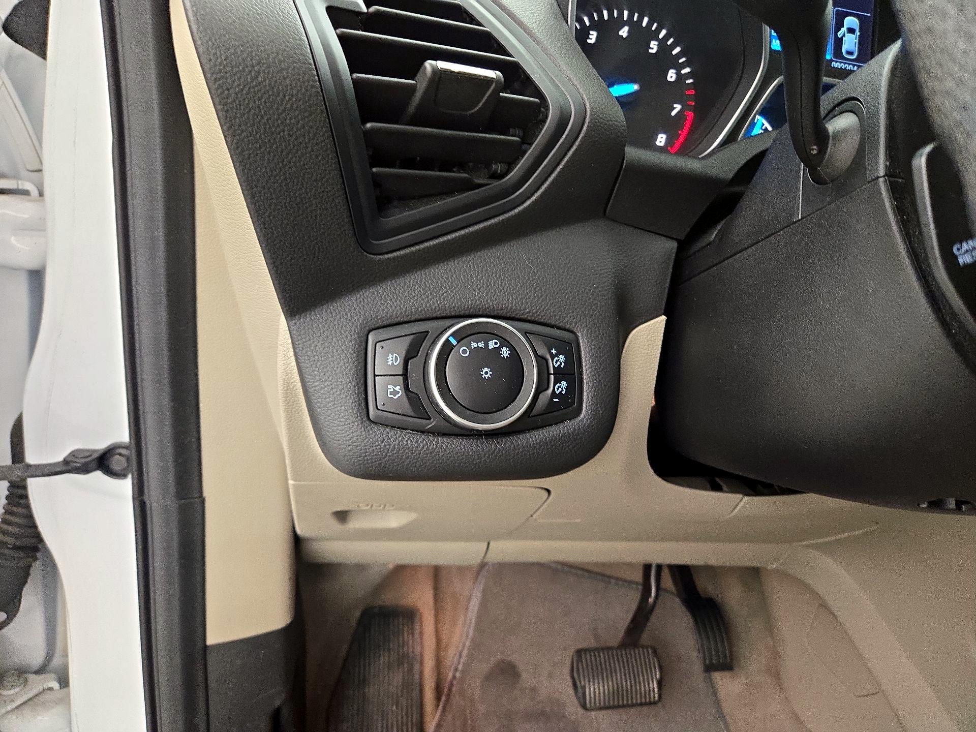Thumbnail: 2016 Ford Escape - 13