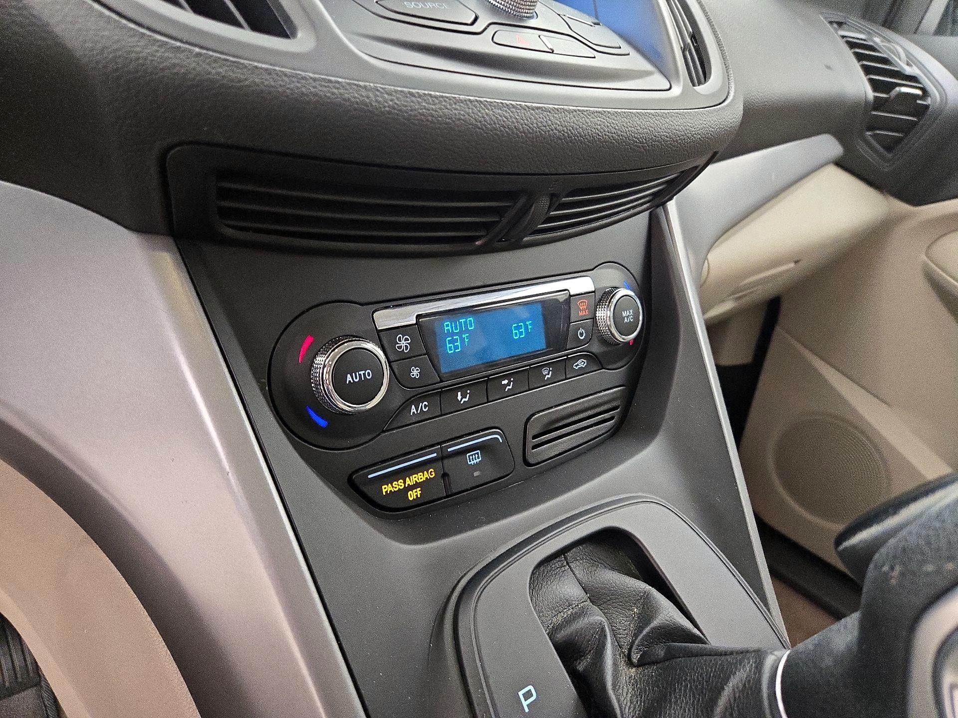 Thumbnail: 2016 Ford Escape - 16