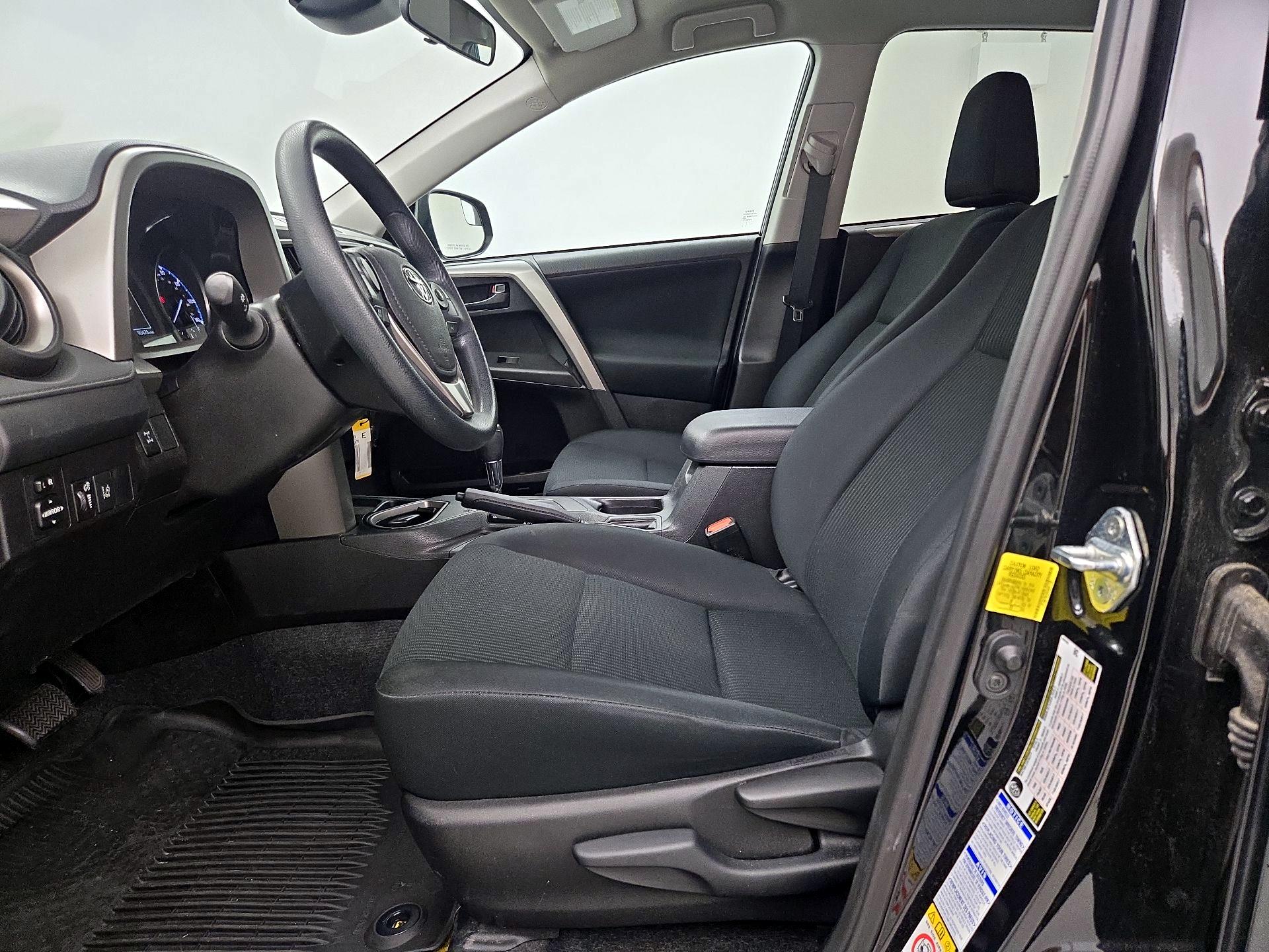 Thumbnail: 2017 Toyota RAV4 - 11