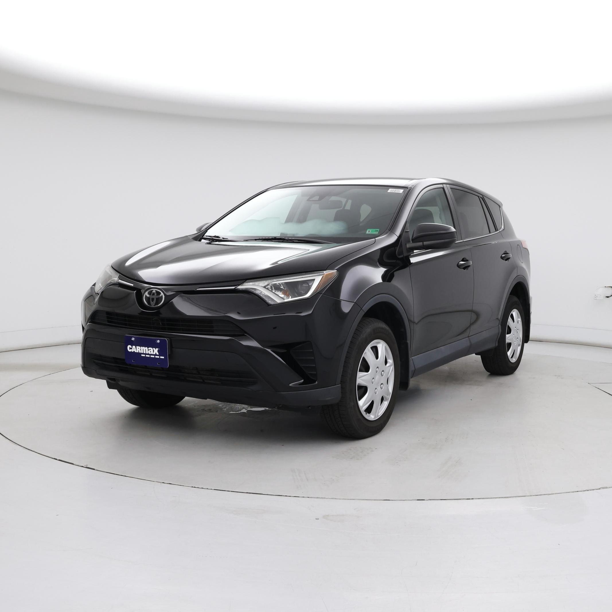 Thumbnail: 2017 Toyota RAV4 - 4
