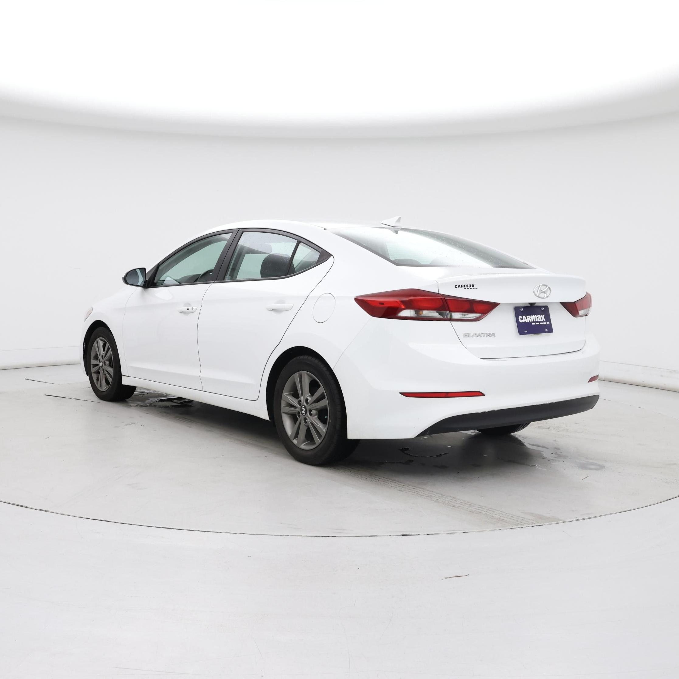 Thumbnail: 2017 Hyundai Elantra - 2